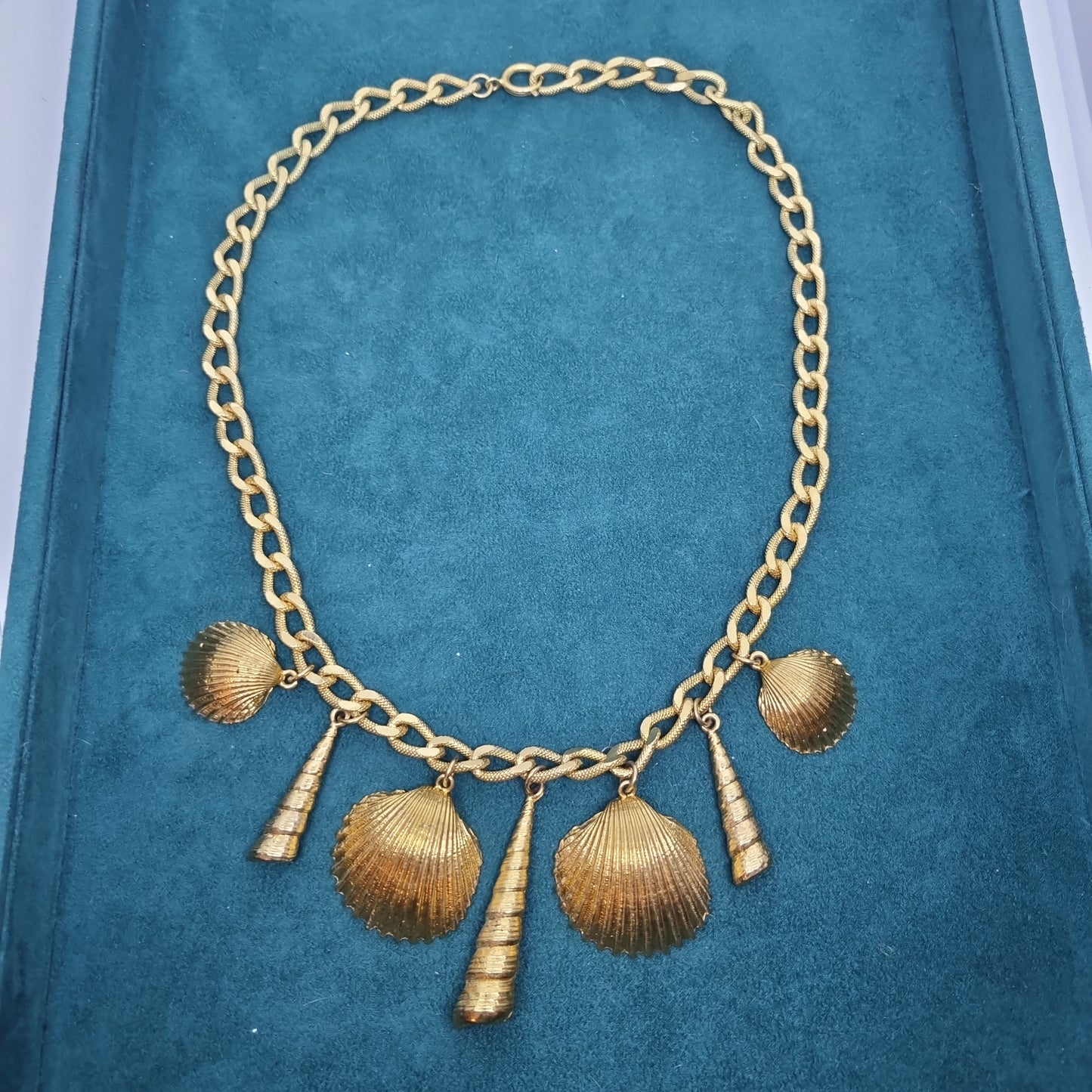 Hübsche Vintage Halskette Massiv Handmade Kette Muschel Sommer Gold Edel