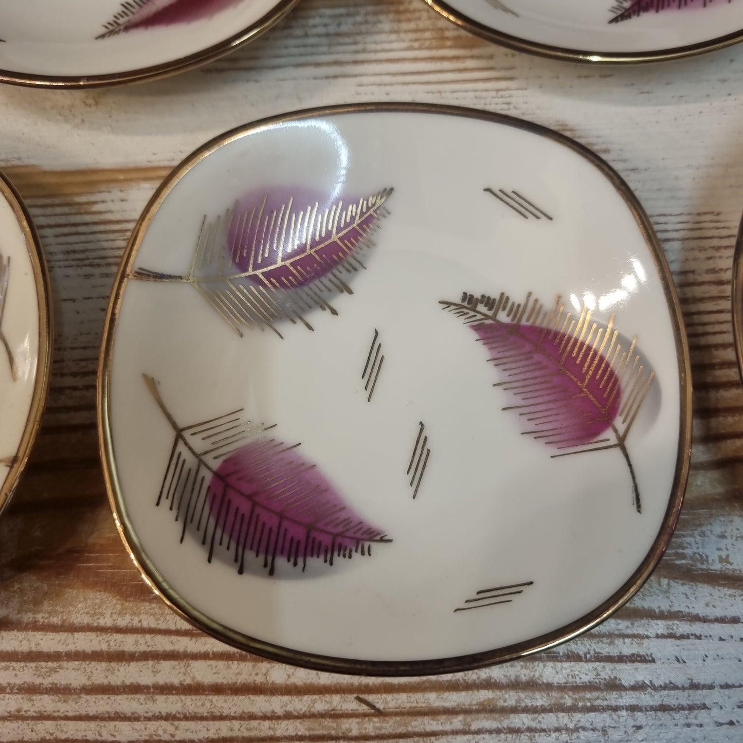 4x kleine Vintage Teller Porzellan zum Servieren Snackteller Nierenfömig