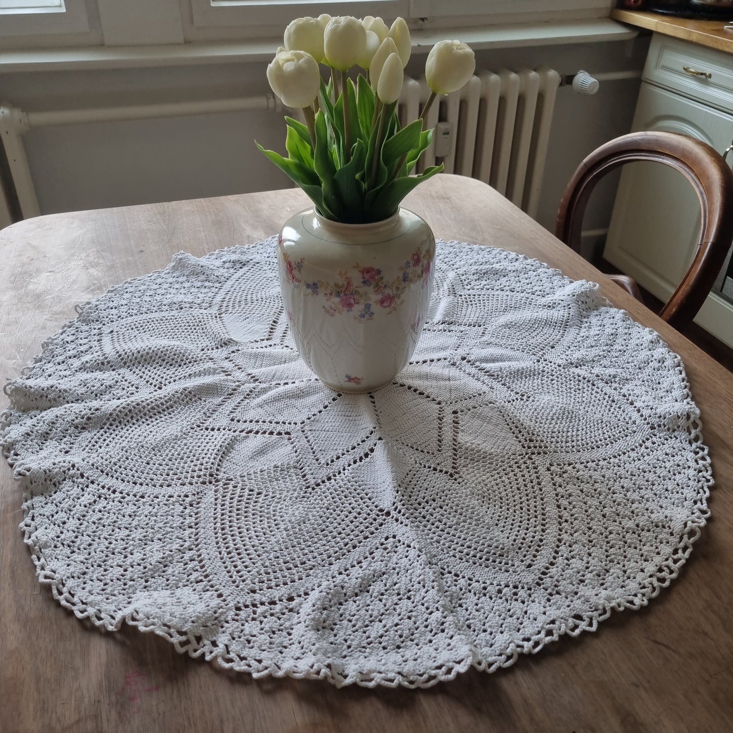 Antike weiße runde gehäkelte/ geklöppelte Tischdecke / Zierdecke weiß 75cm 🤍