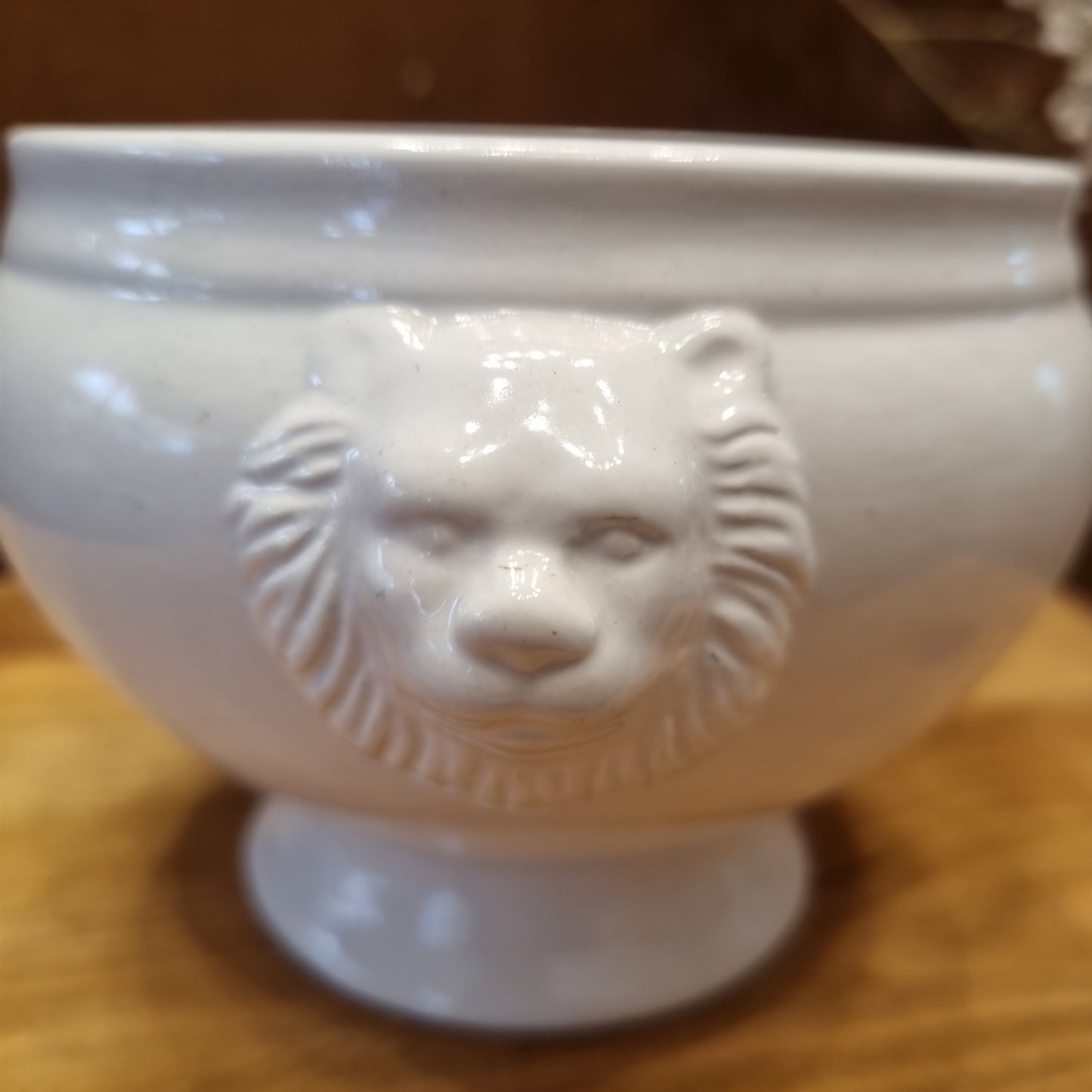 Antike Vintage Französische Löwenkopf Schüssel weiß