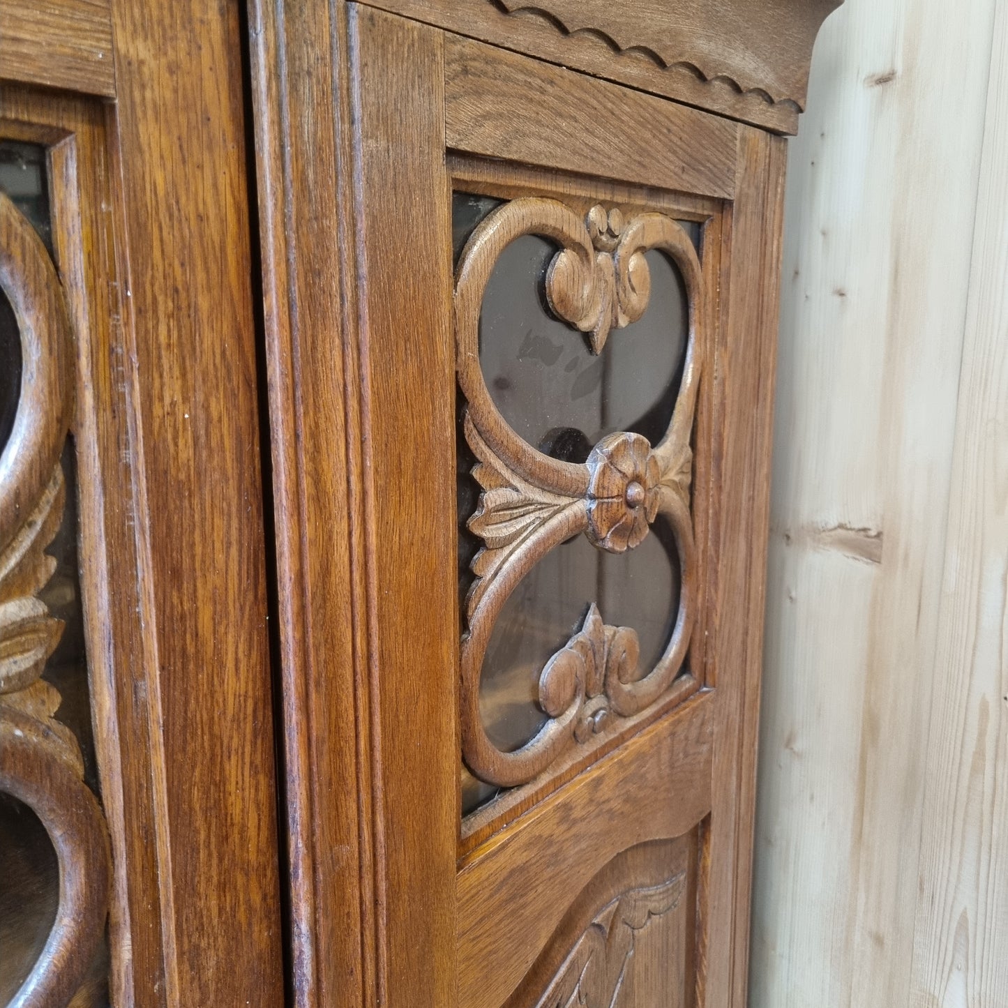 Alte Vitrine Bücherschrank Regal aus massiven Eichenholz - Originalzustand