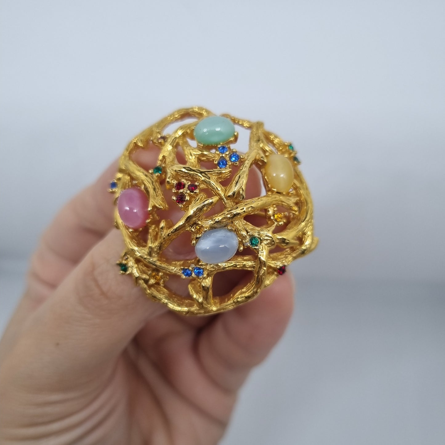 Einzigartige große Antike Brosche aus den 50ern Modeschmuck Gold Pastel Strass "Eish of life"