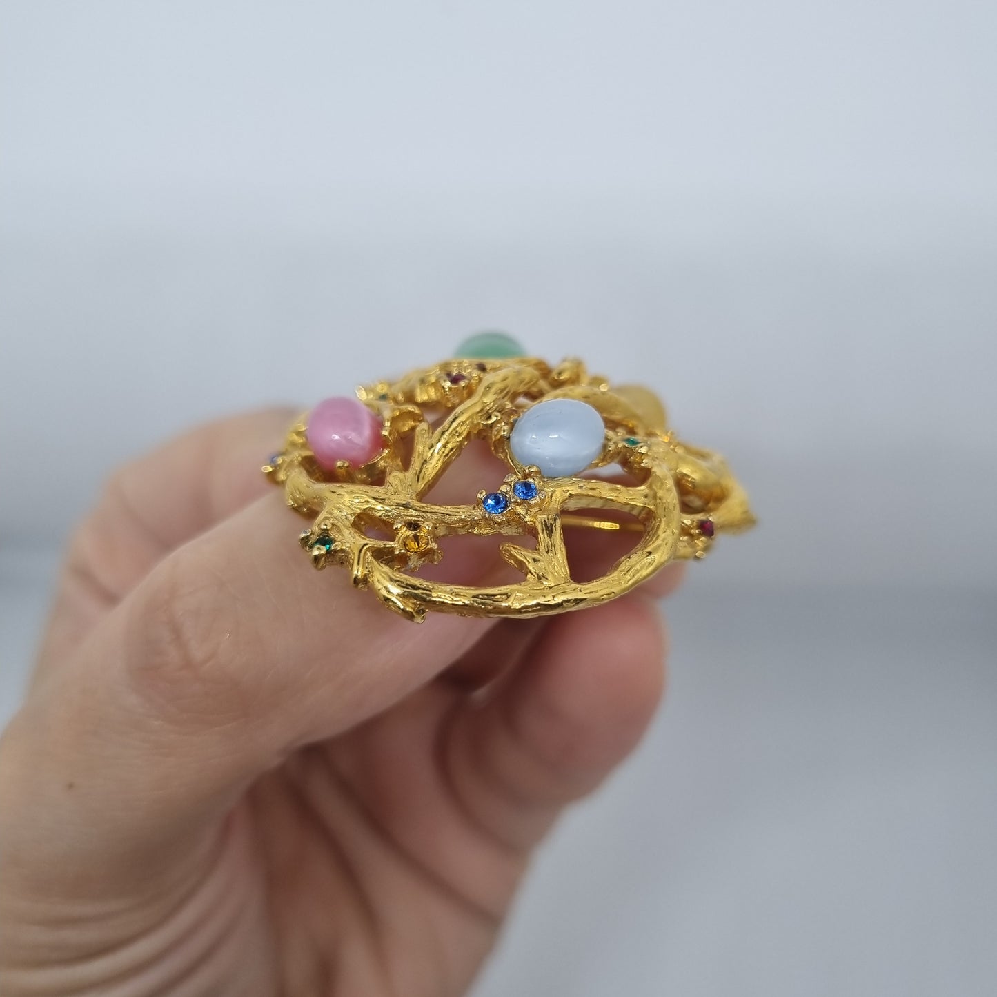 Einzigartige große Antike Brosche aus den 50ern Modeschmuck Gold Pastel Strass "Eish of life"