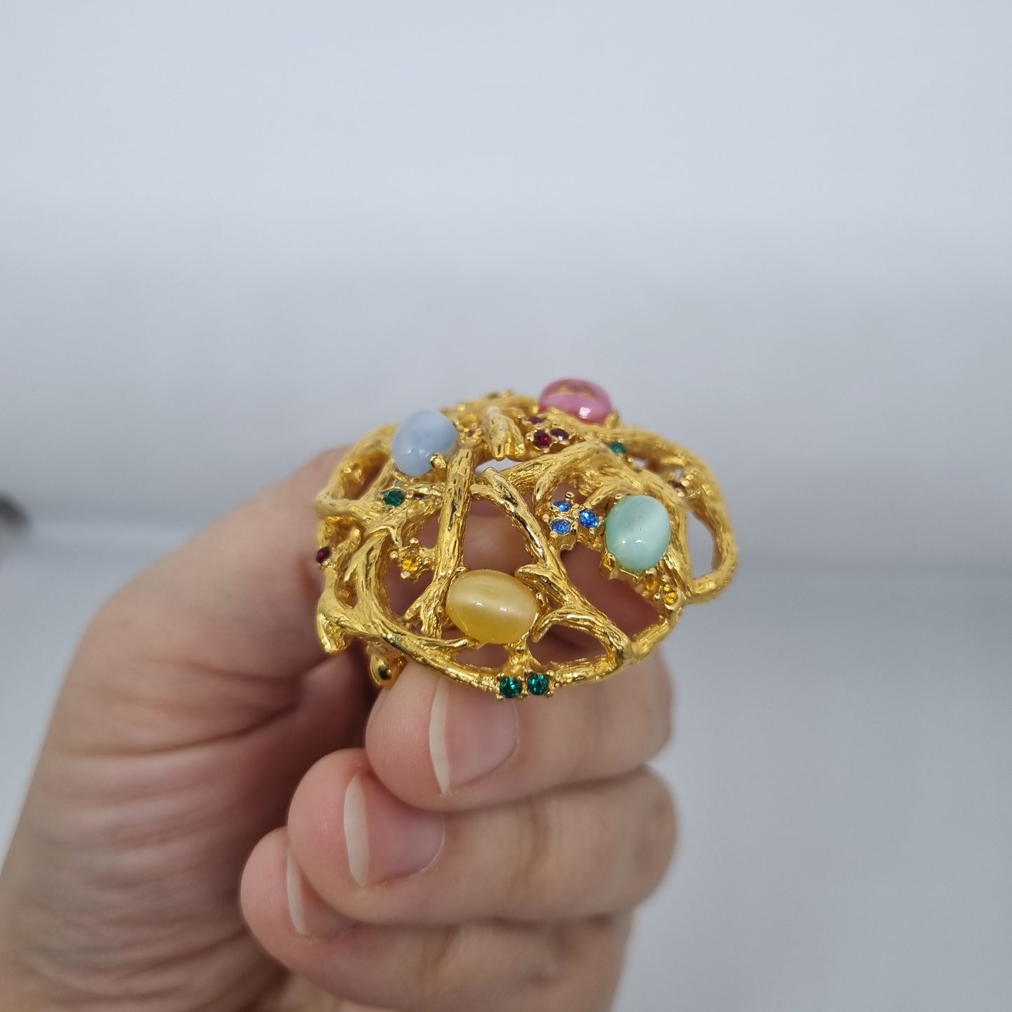 Einzigartige große Antike Brosche aus den 50ern Modeschmuck Gold Pastel Strass "Eish of life"