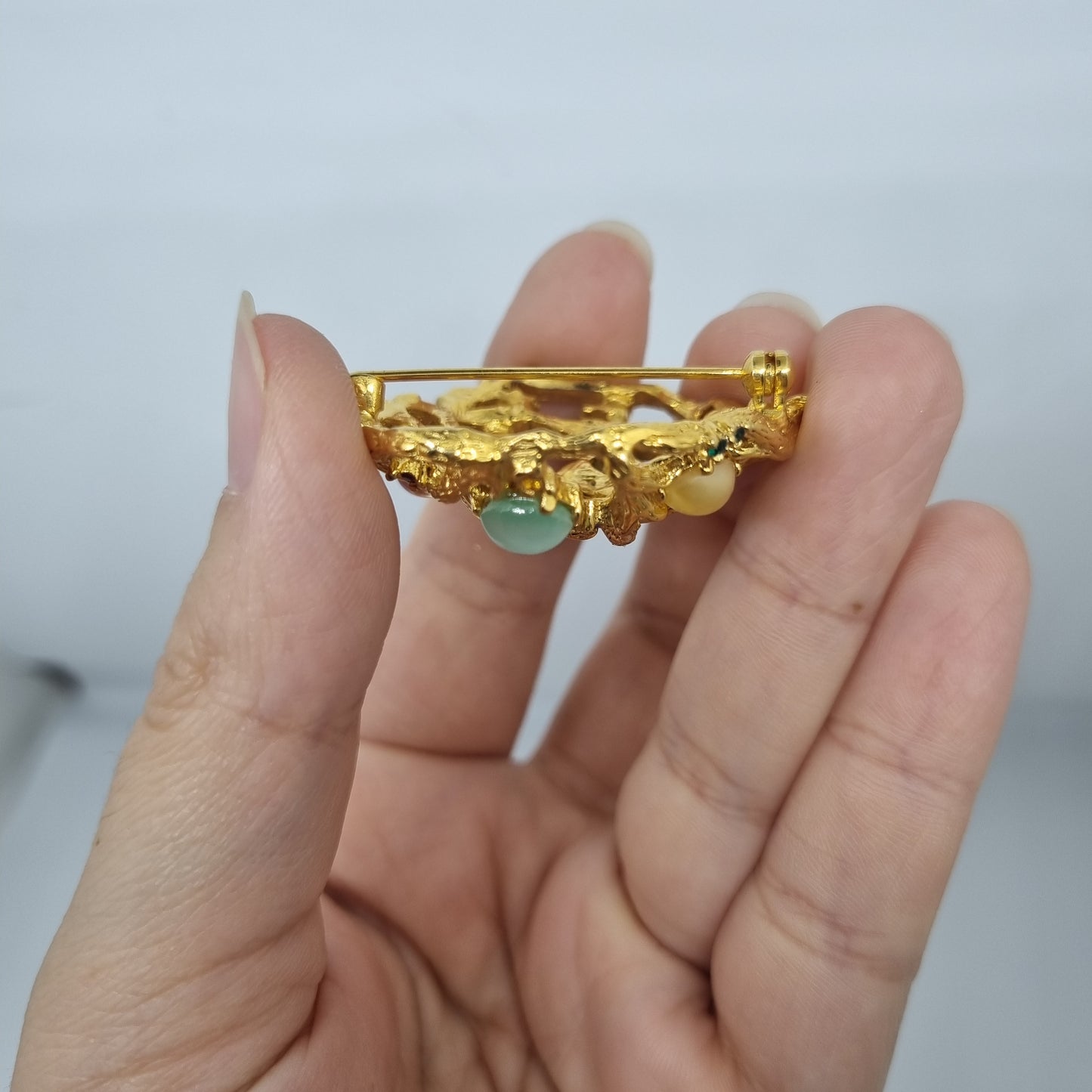Einzigartige große Antike Brosche aus den 50ern Modeschmuck Gold Pastel Strass "Eish of life"