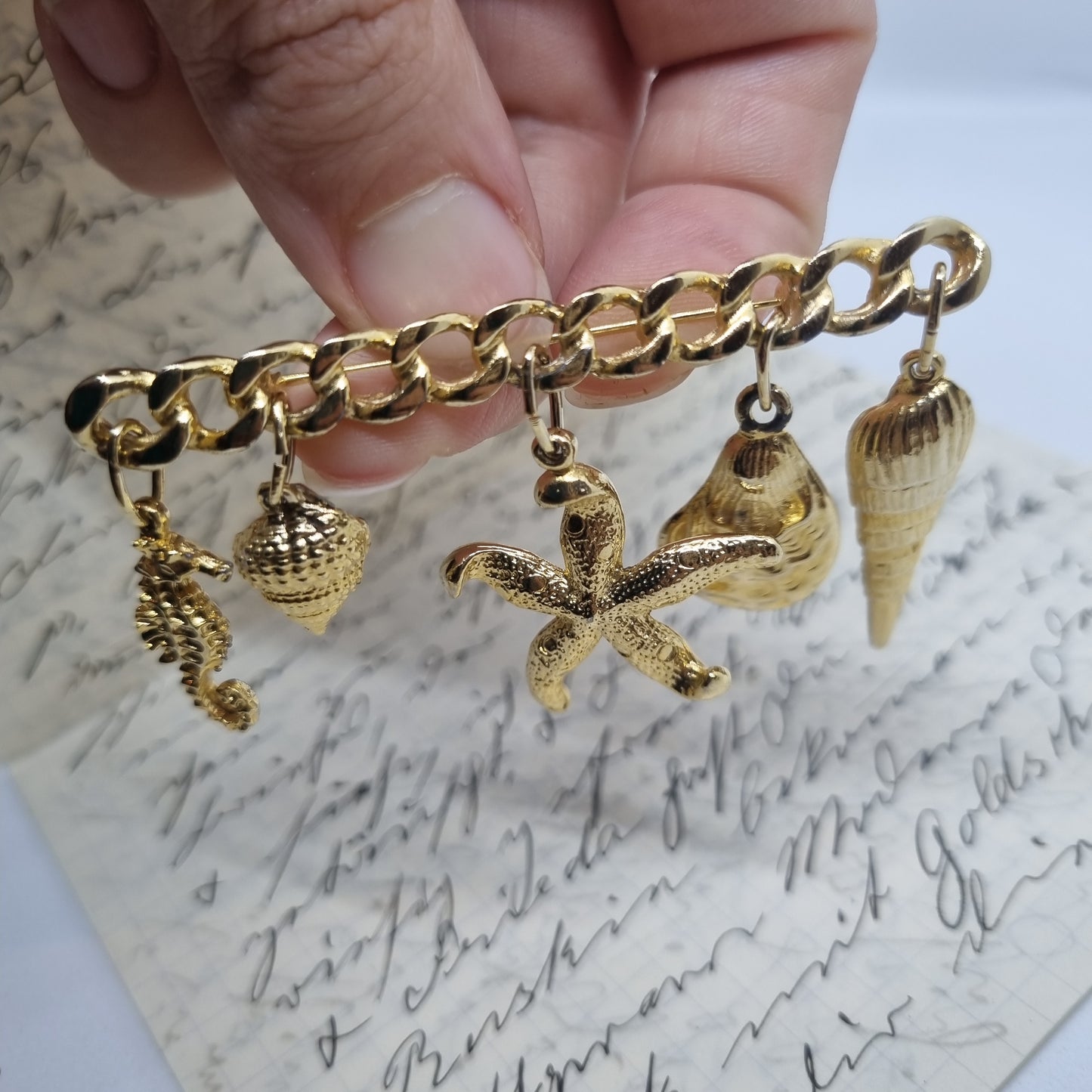 Einzigartige Antik Brosche aus den 50ern Modeschmuck "Meeresliebe" Seestern Muschel Seepferdchen Gold Hänger