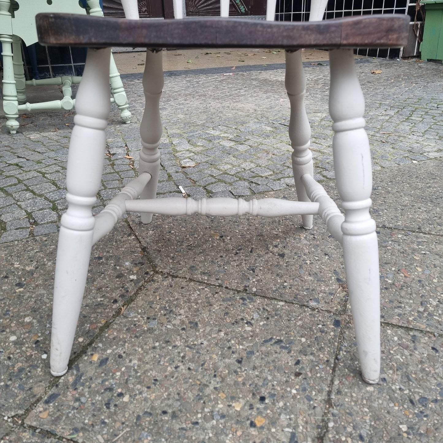 Antiker Bauernstuhl Stuhl Streben Nussbaum Beige Massiv Holz aufgearbeitet