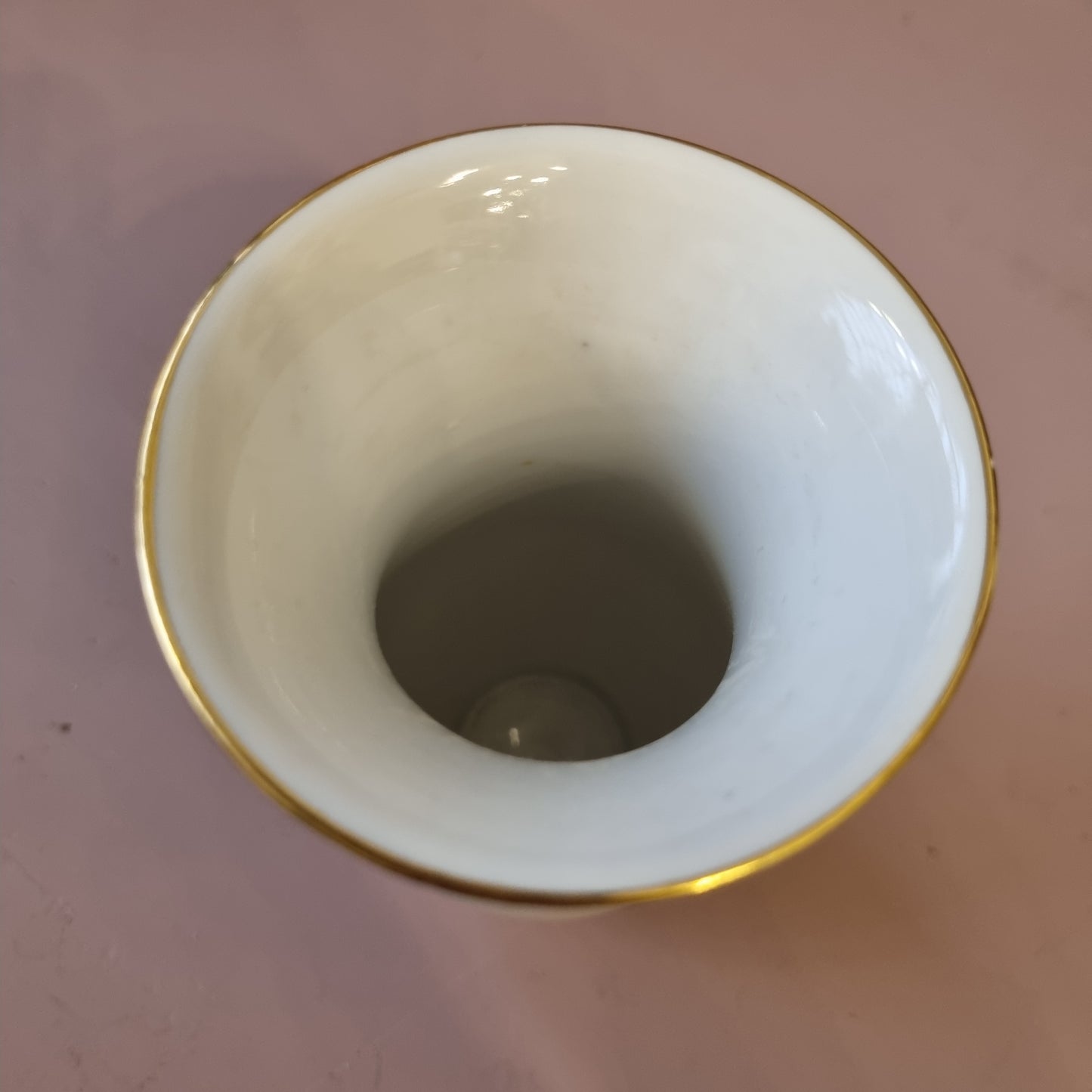Alte, kleine Metzler & Ortloff Porzellan Vase weiß Innenstadt Motiv