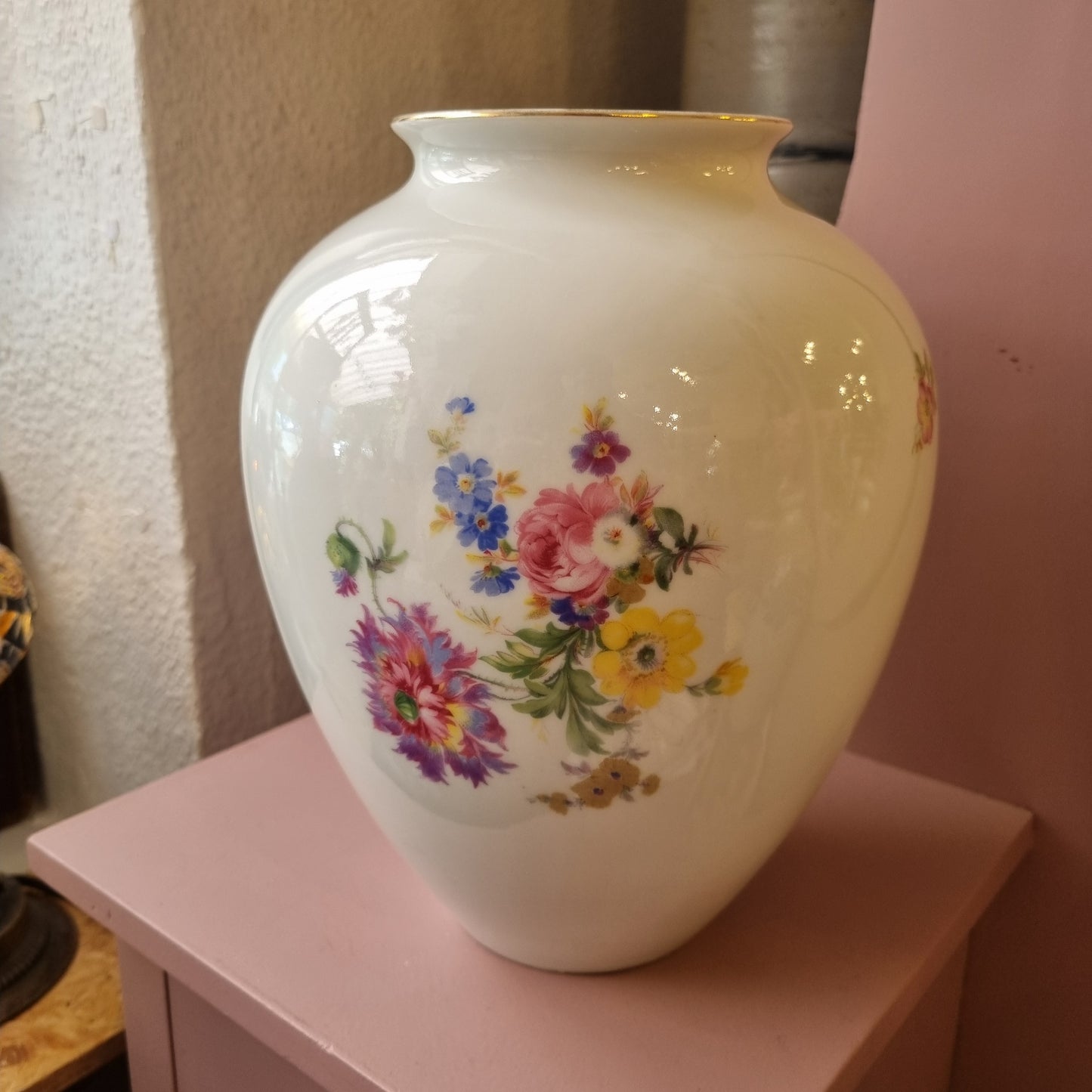 Alte große Porzellan Vase von Kunstporzellane Metzler&Ortloff Blumenmotiv weiß