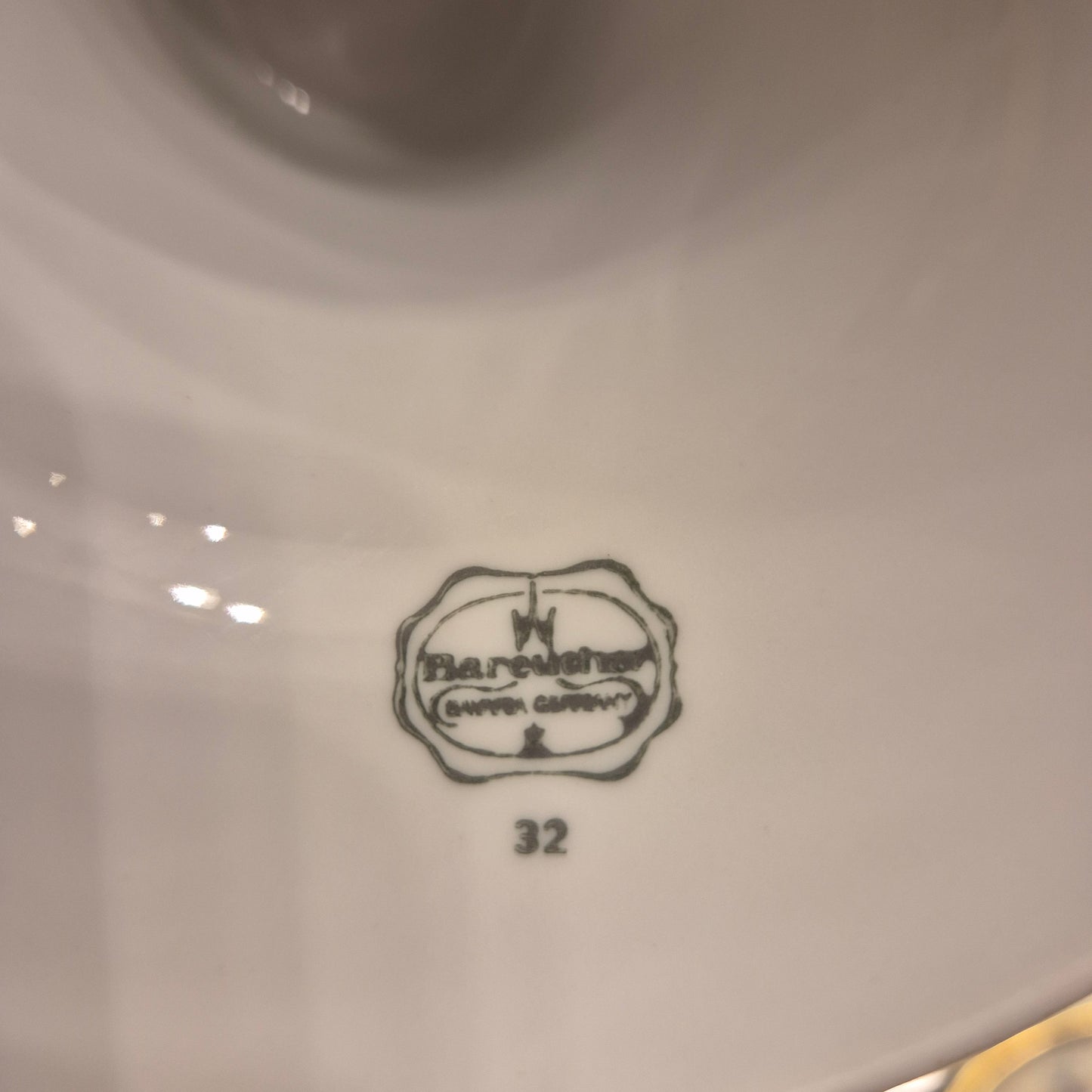 Antike Etagere Bareuther Porzellan Goldrand Schale Obst Gebäck Plätzchen mit Fuß Blumenmalerei