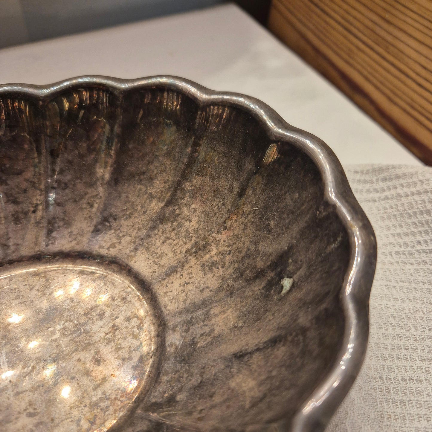 Antike muschelförmige silberfarbene Metall Schale Gebäckschale Reed & Barton Holiday zum polieren