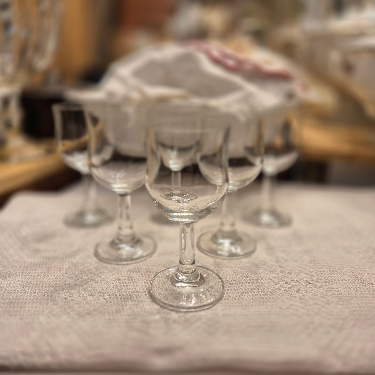 6x kleine alte Vintage Weingläser transparent zeitlos schön!