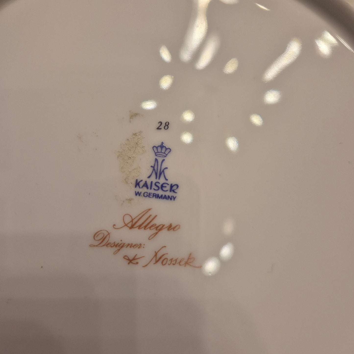 Großer Antiker Porzellan Wandteller mit Baum Blumen Kaiser Allegro Nossek