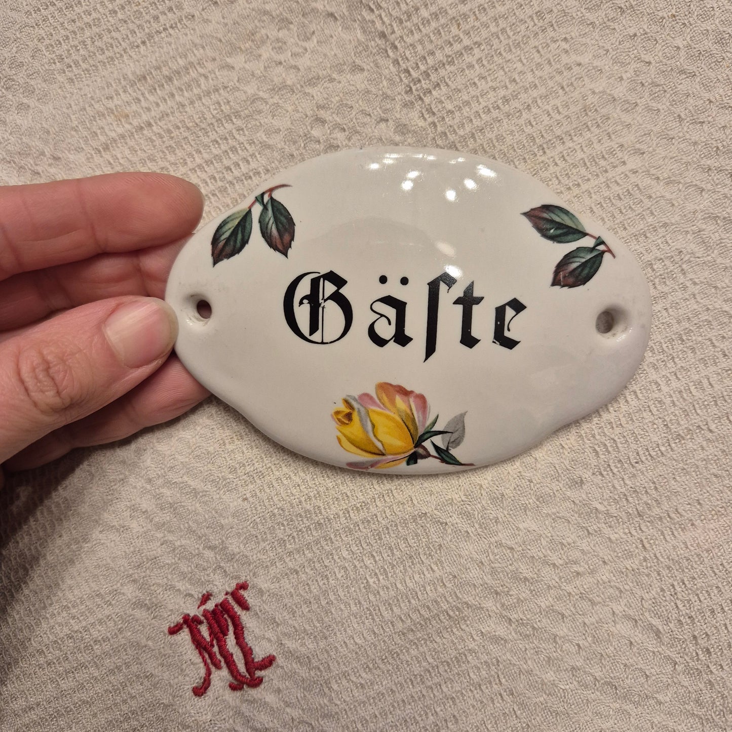 Antikes Porzellan Keramik Schild Gäste Rosen Motiv