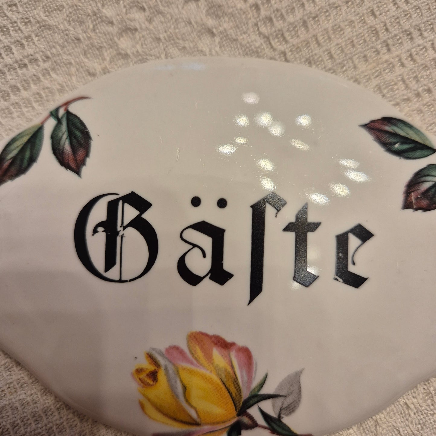 Antikes Porzellan Keramik Schild Gäste Rosen Motiv