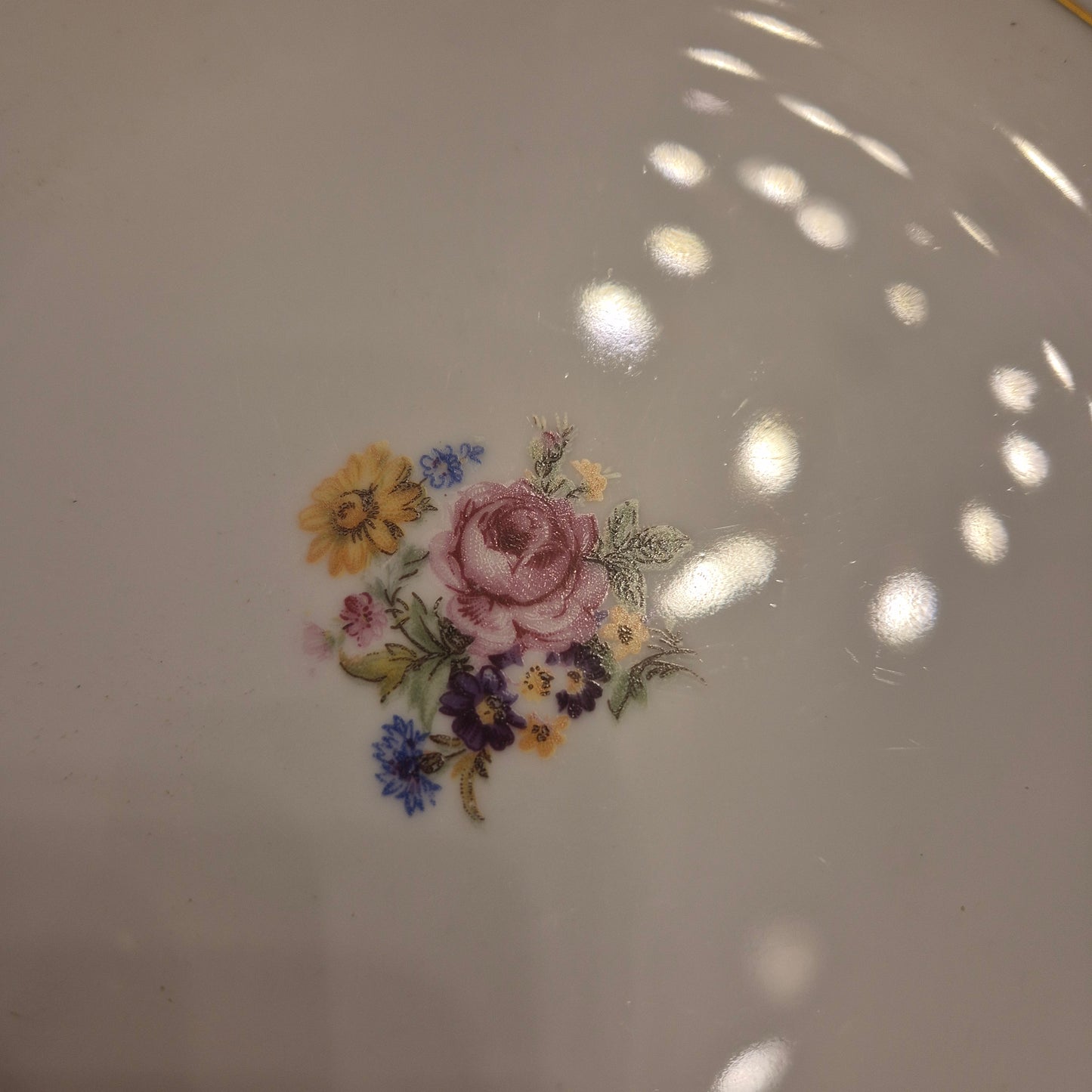 6x Antike Kuchenteller Blumendekor weiß mit lila Goldrand