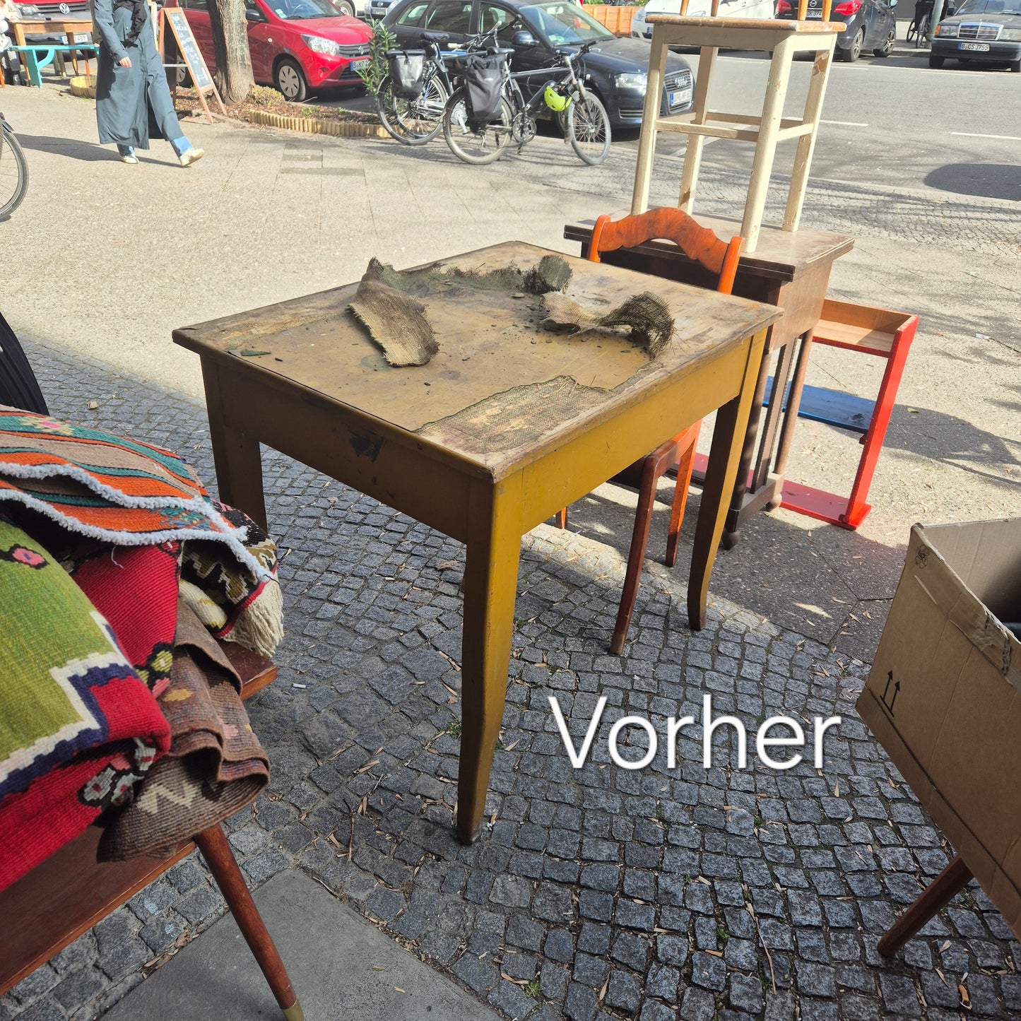 Antiker Biedermeier Tisch von 1860 Vollholz aufgearbeitet Kiefernholz 69 x 93cm Vollholz mit Schublade