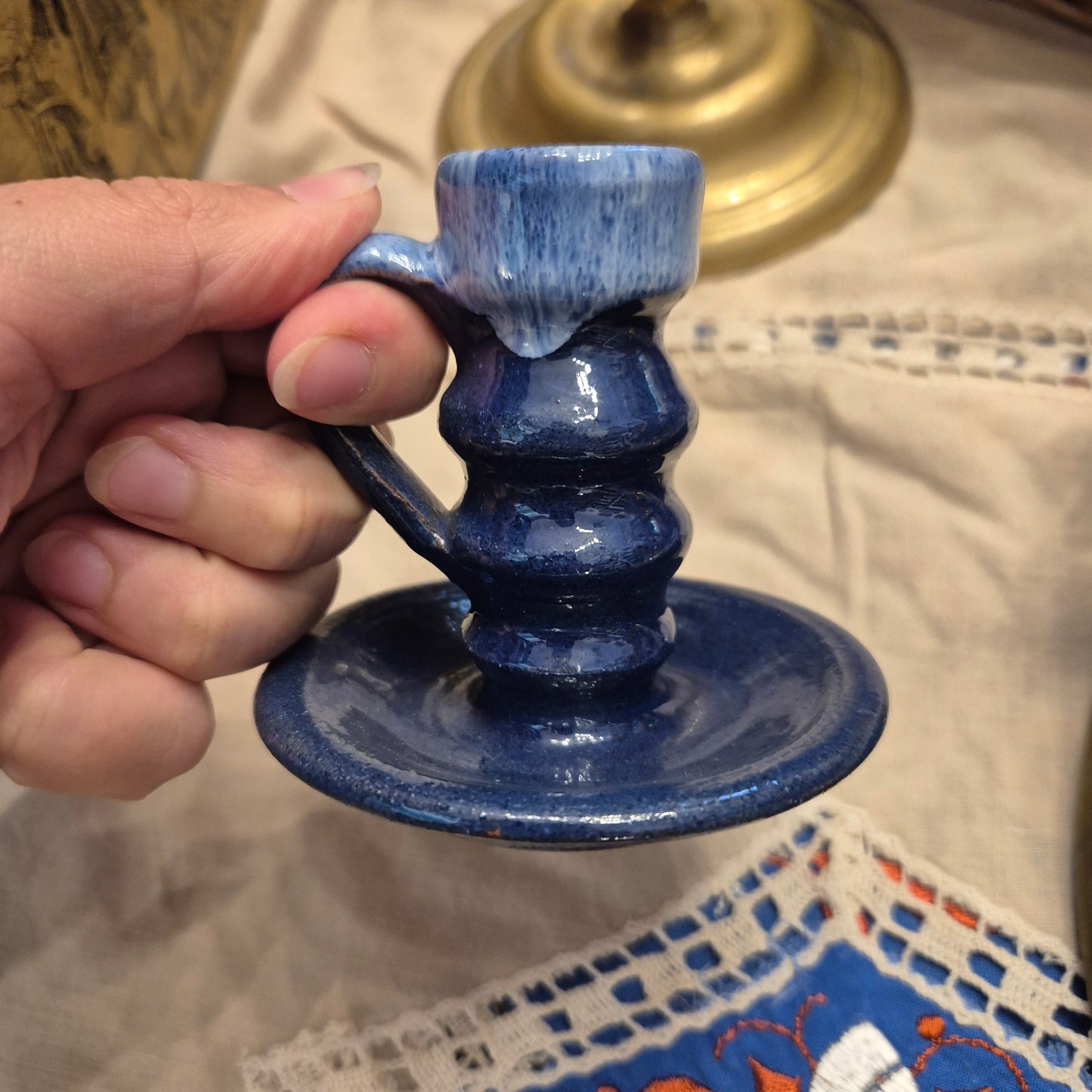 Antiker Vintage Kerzenhalter Keramik blau mit Griff