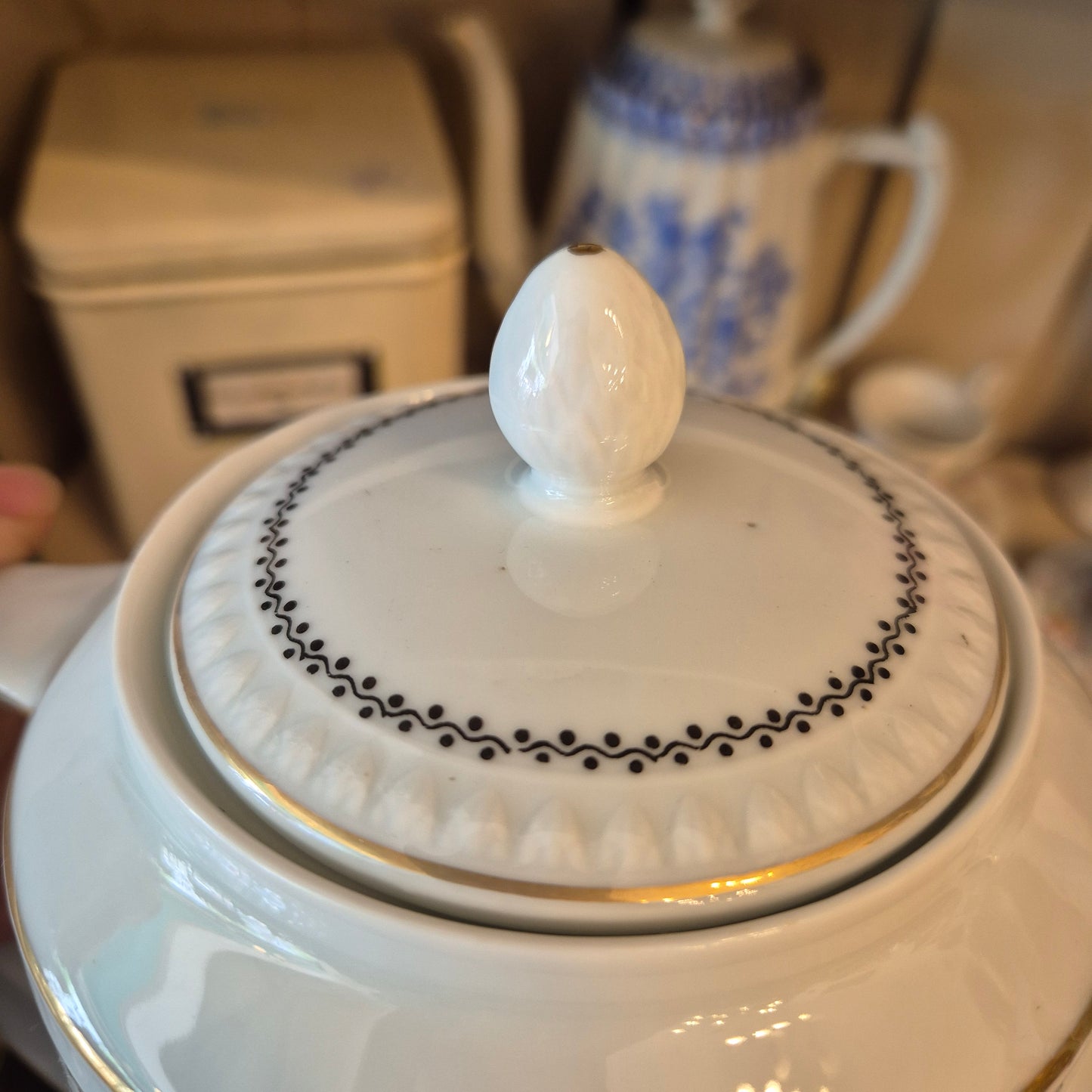 Alte große Kaffeekanne Vintage Silesia Porzellan weiß gold schwarz