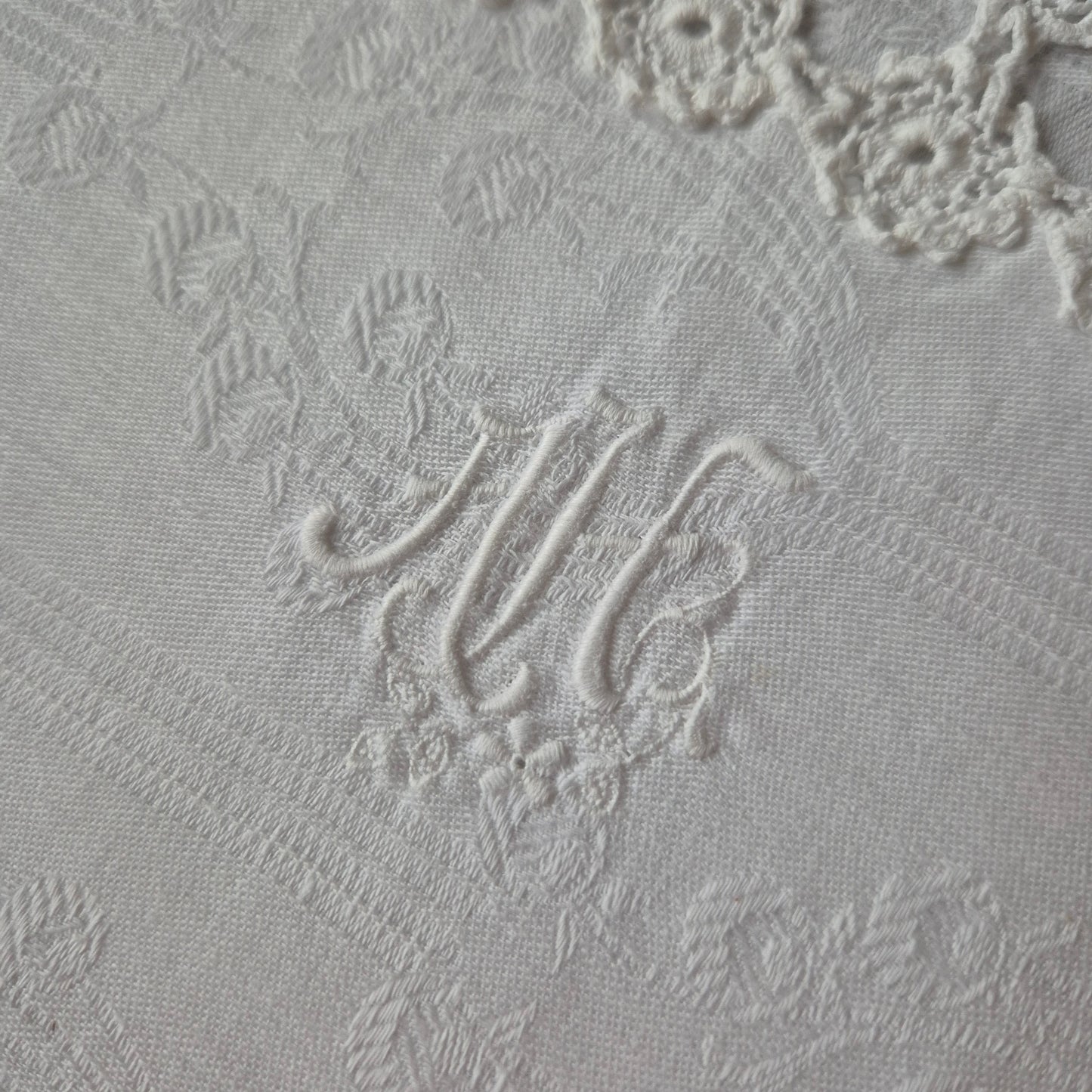 Antiker großer Kissenbezug Baumwolle 85x96cm weiß Monogramm A.H.