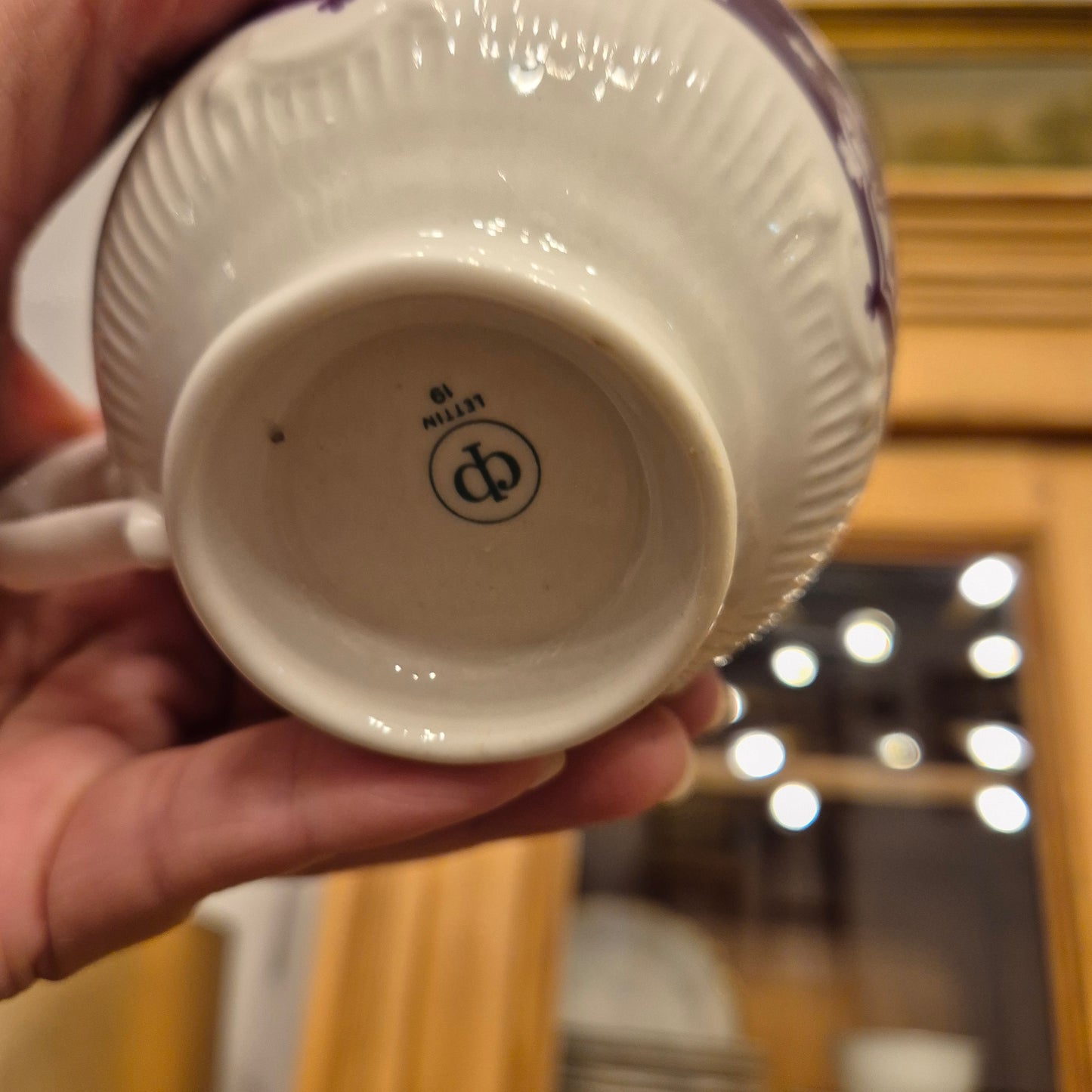 Handgemachte Sojawachskerze Weihnachtesgeschenk Sahne Lebkuchen Dessert in Antiker Porzellan Tasse GDR