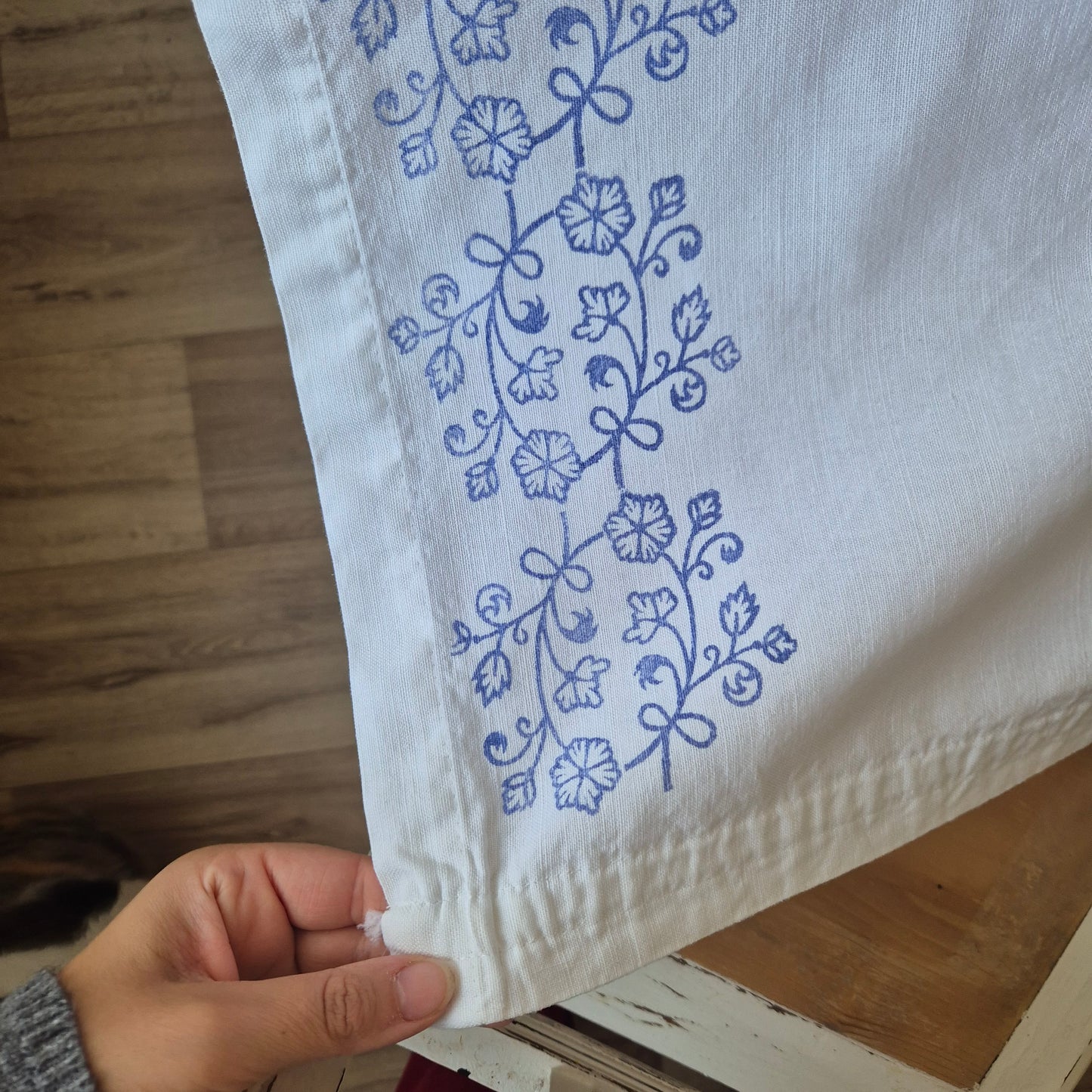 Vintage Baumwolle Gardine mit blauem Stempel Muster rechte Seite 118x166cm Handgemacht
