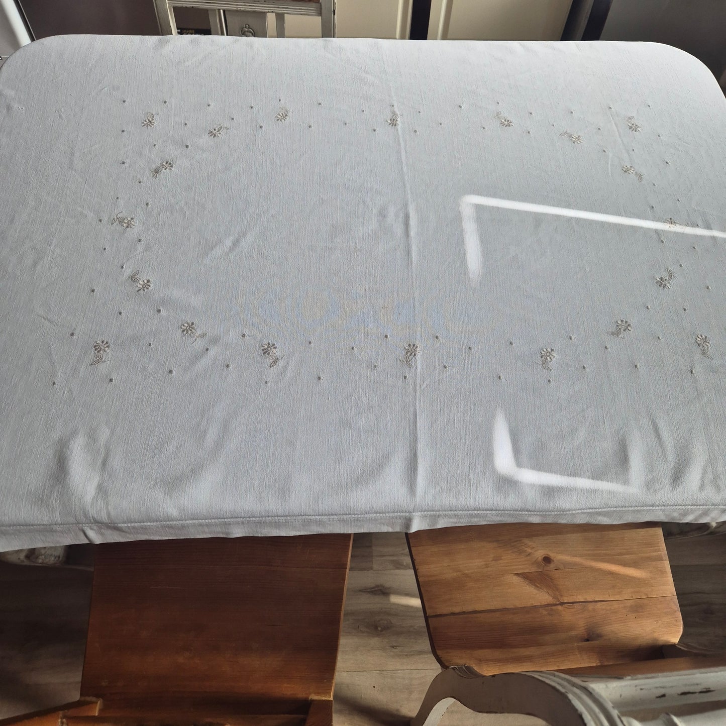 West Germany Tischdecke weiß 95x140cm Tafel Baumwolle/Leinen wunderschön bestickt 🤍