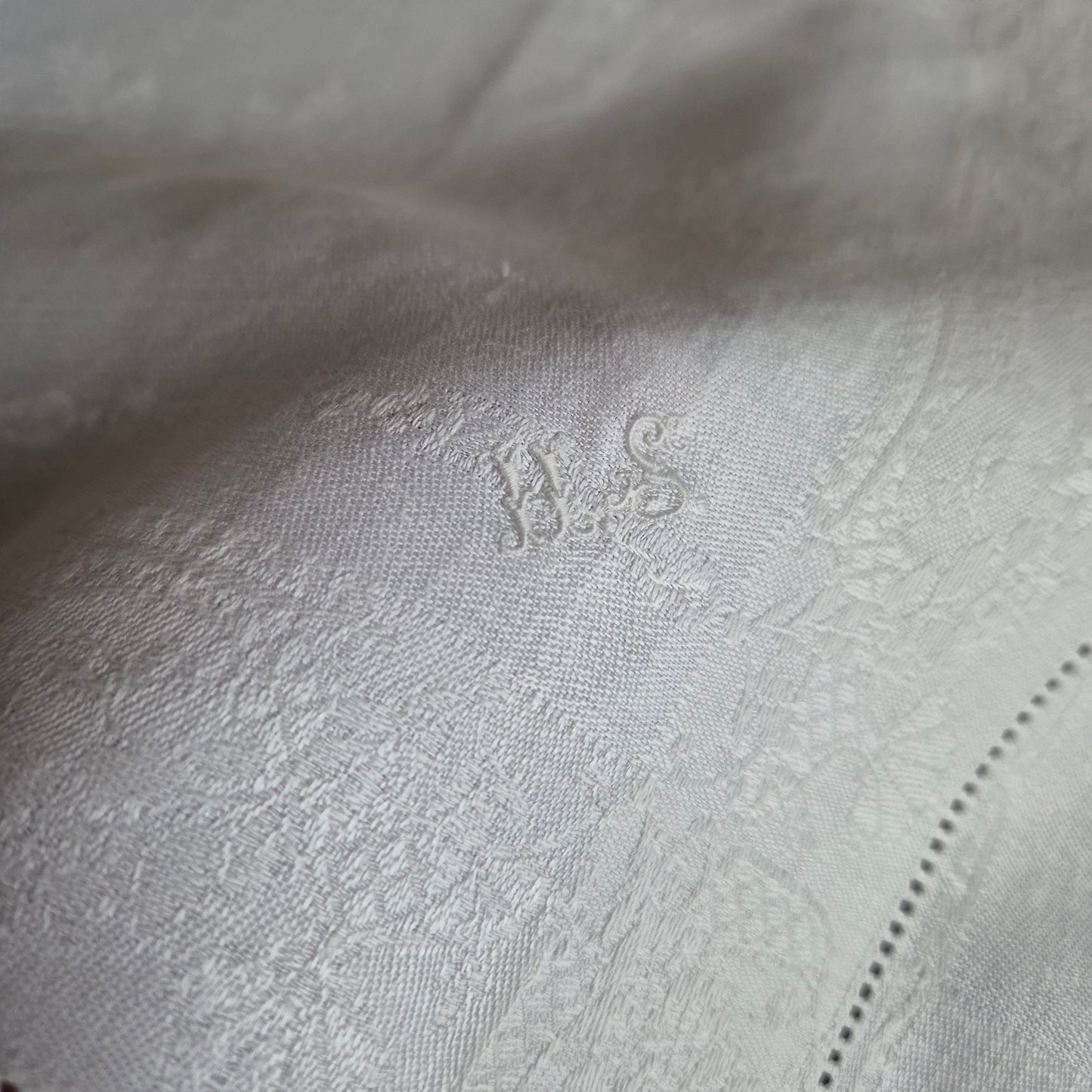 4x Antike Jugendstil Servietten mit Monogramm H.S Damast Baumwolle weiß 35x35cm