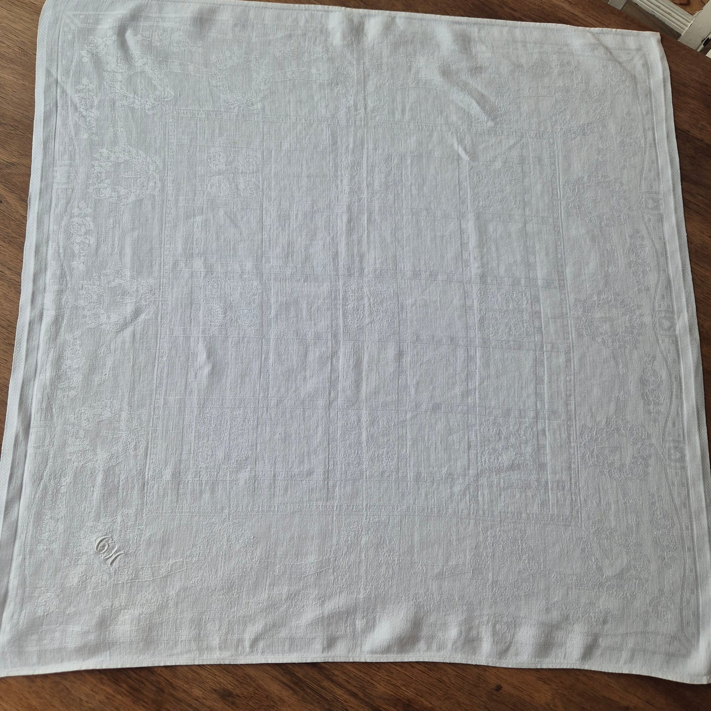 Antike Jugendstil Serviette/Mitteldecke weiß 62x62cm Monogramm C.H. Damast