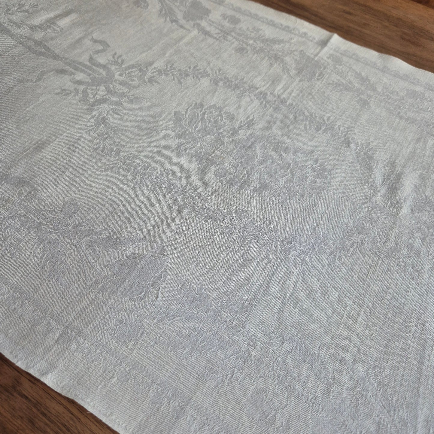 Antikes Jugendstil Küchen-Geschirrtuch mit Monogramm M.G. Damast Baumwolle 110x45cm weiß