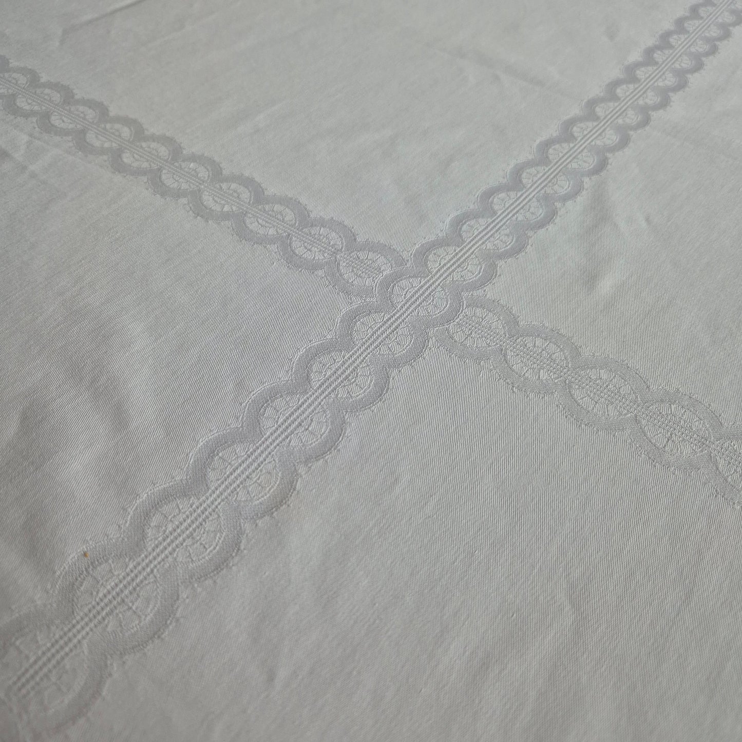 Vintage Tischdecke weiß 120x 265cm Damast weiß