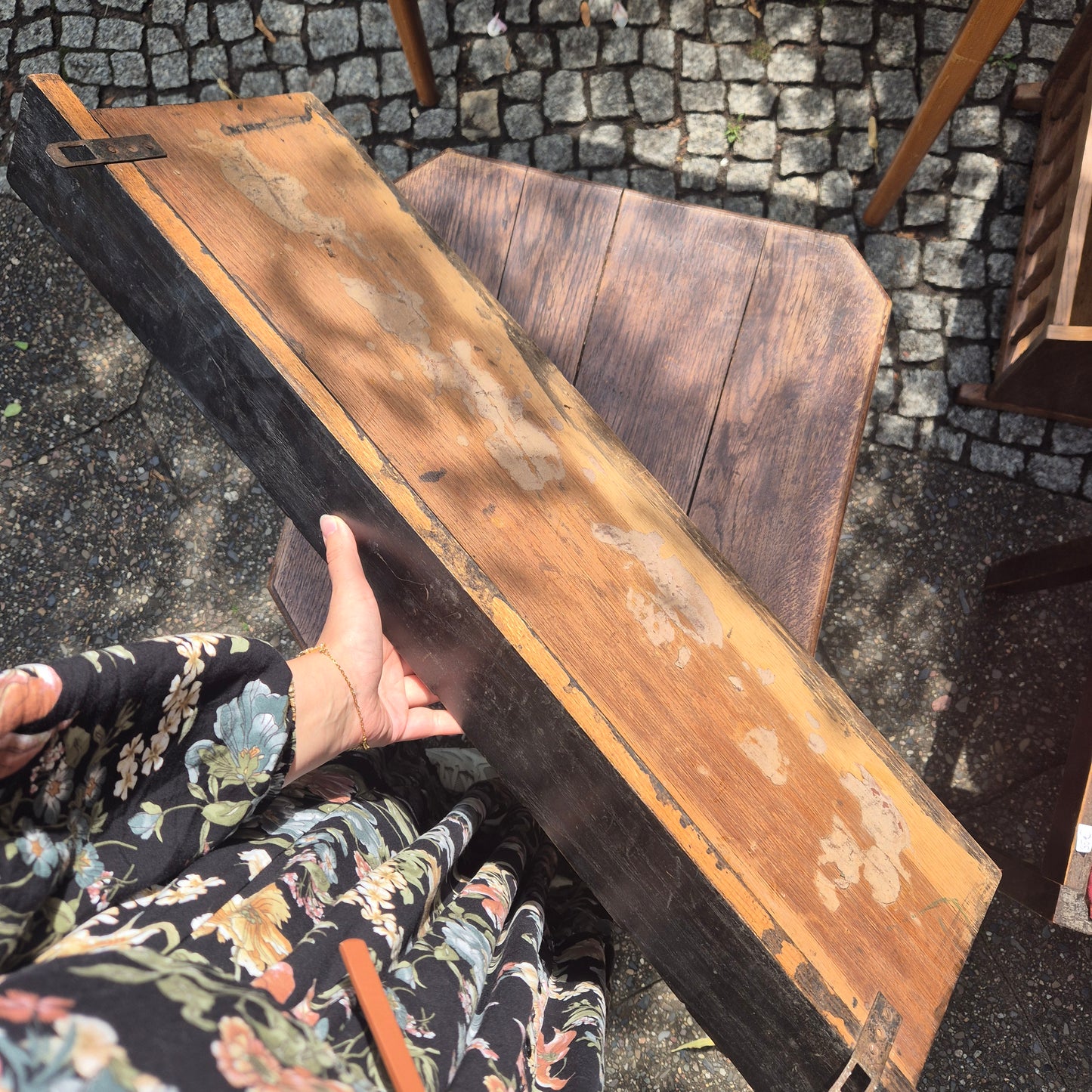 Antike, handgeschnitzte Wandgarderobe Holz mit Haken