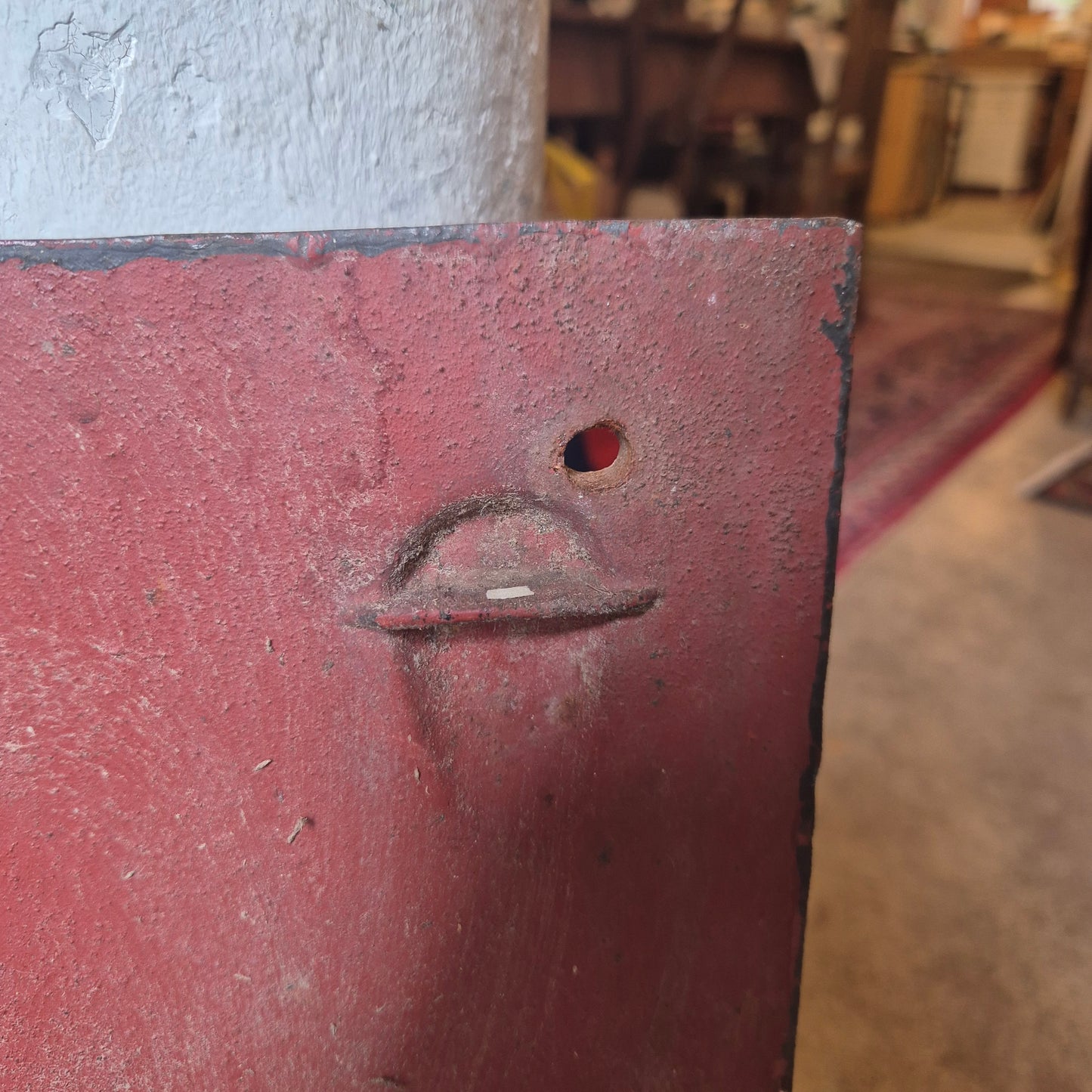 Antiker Feuerbock Gusseisen Kamin Platte Dekoration Garten "spielender Barde" Motiv