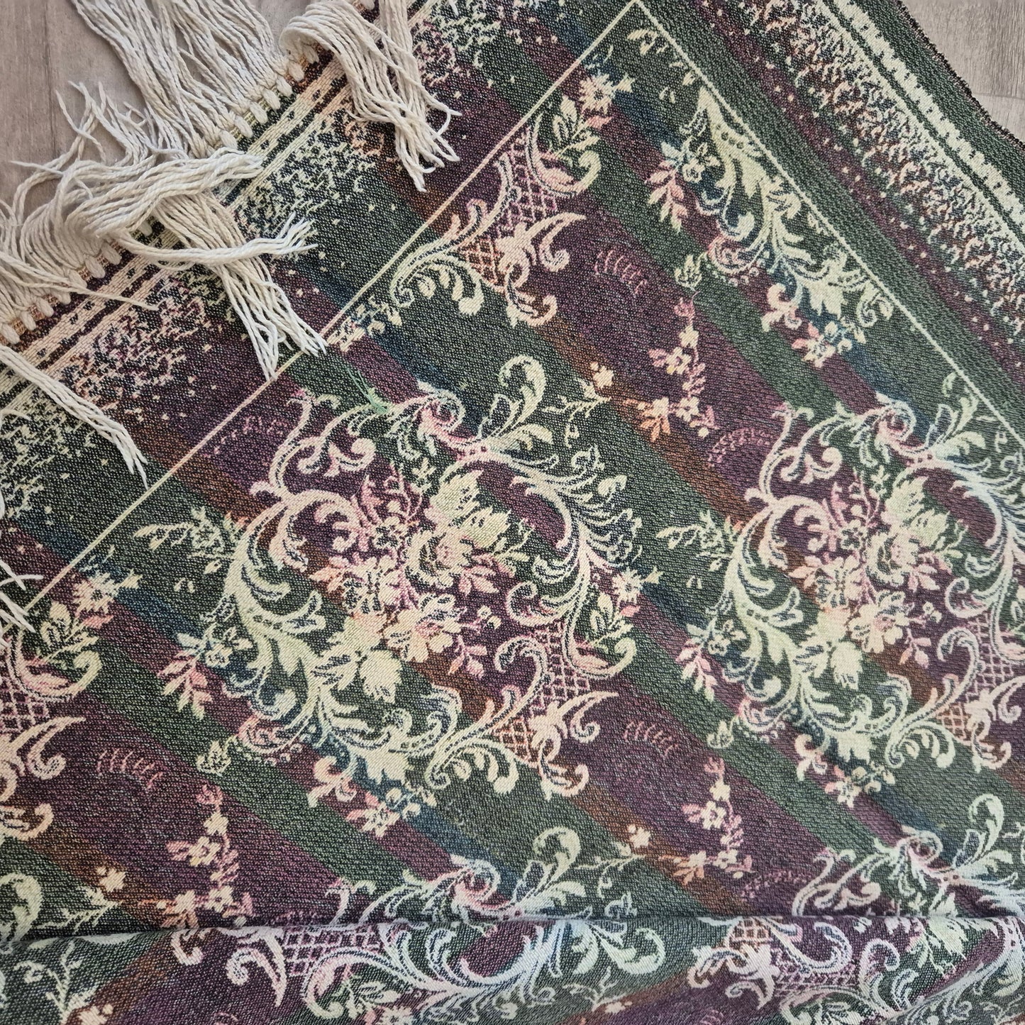 Alter Vintage Sofa Überwurf mit Fransen 133x240cm Gobelin Stil