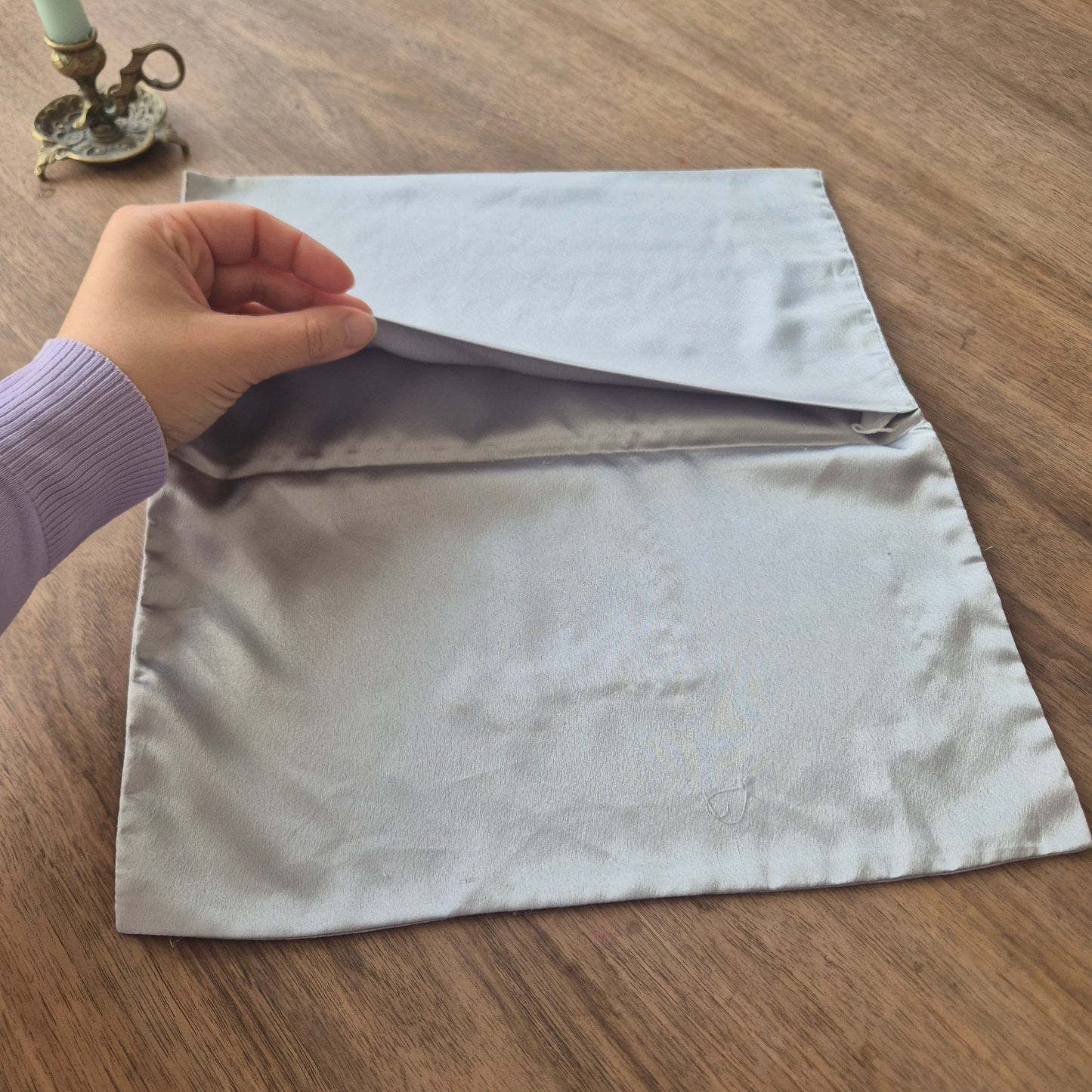 West Germany Stofftäschchen Satinoptik grau Aufbewahrung 20x35cm Tasche bestickt mit Aufschrift "Strümpfe"