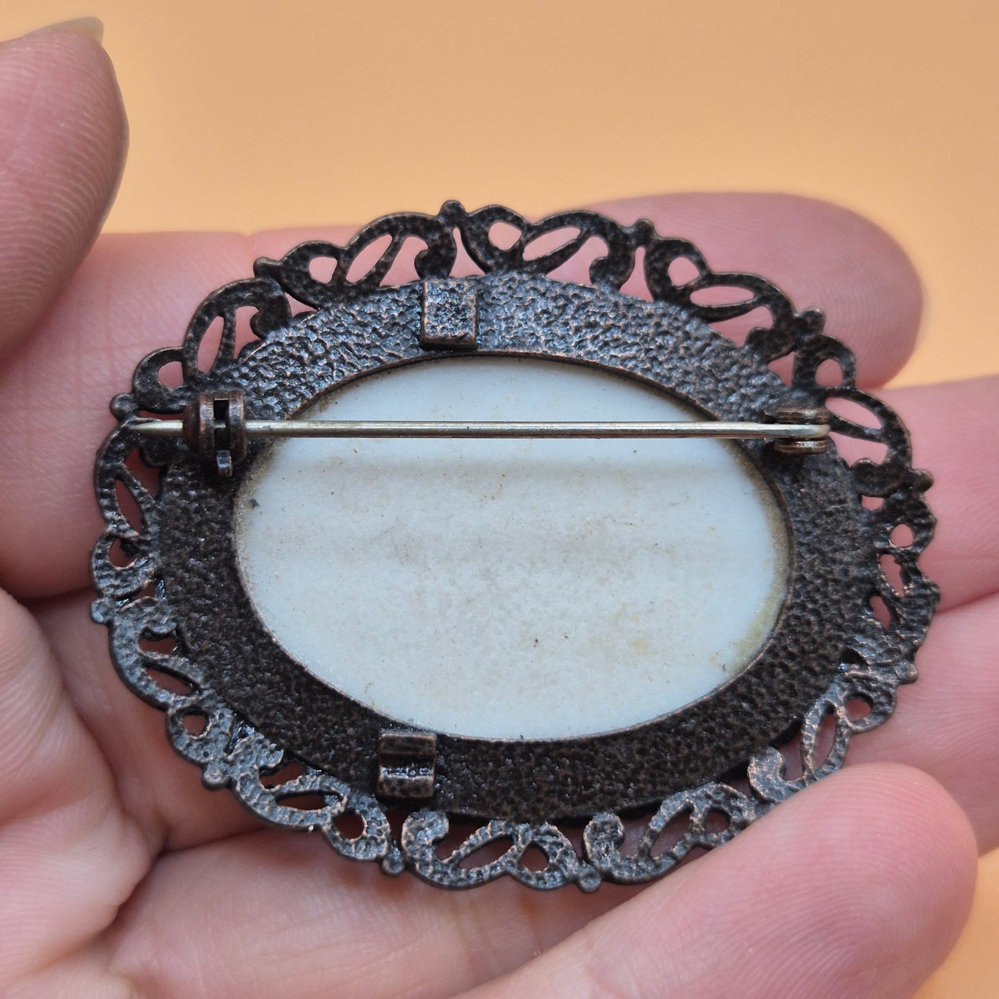 Vintage Brosche mit Birnenmotiv