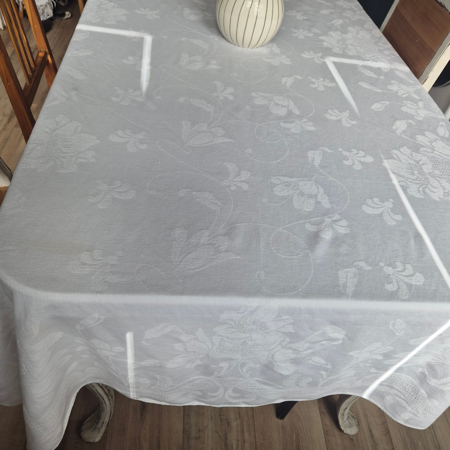 Alte Vintage Tischdecke Damast weiß 120x240cm Tafel mit Flecken 🤍