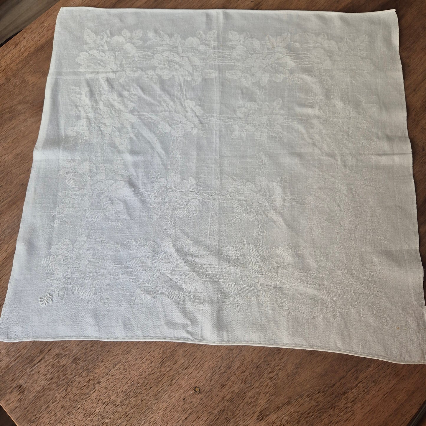 Antike Jugendstil Serviette oder Mitteldecke mit Monogramm A.F