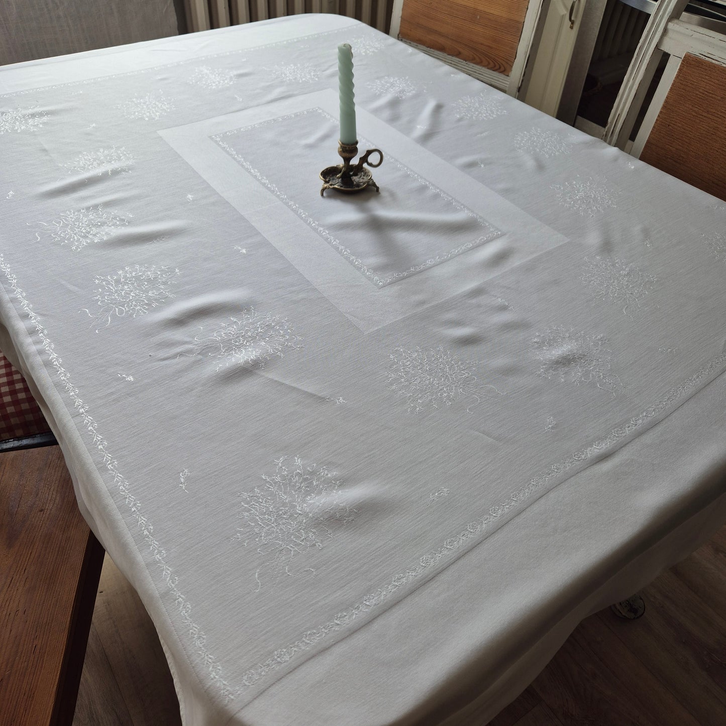 Tischdecke Damast weiß 143x120cm Tafel Königlich wunderschön! (zwei kleine Stockflecken) 🤍