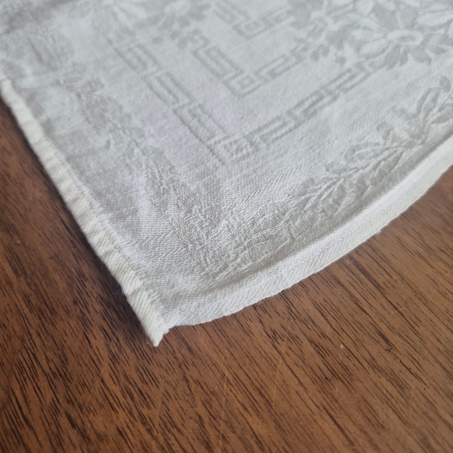 Antike Jugendstil Serviette/Mitteldecke weiß 55x60cm Damast Blumen