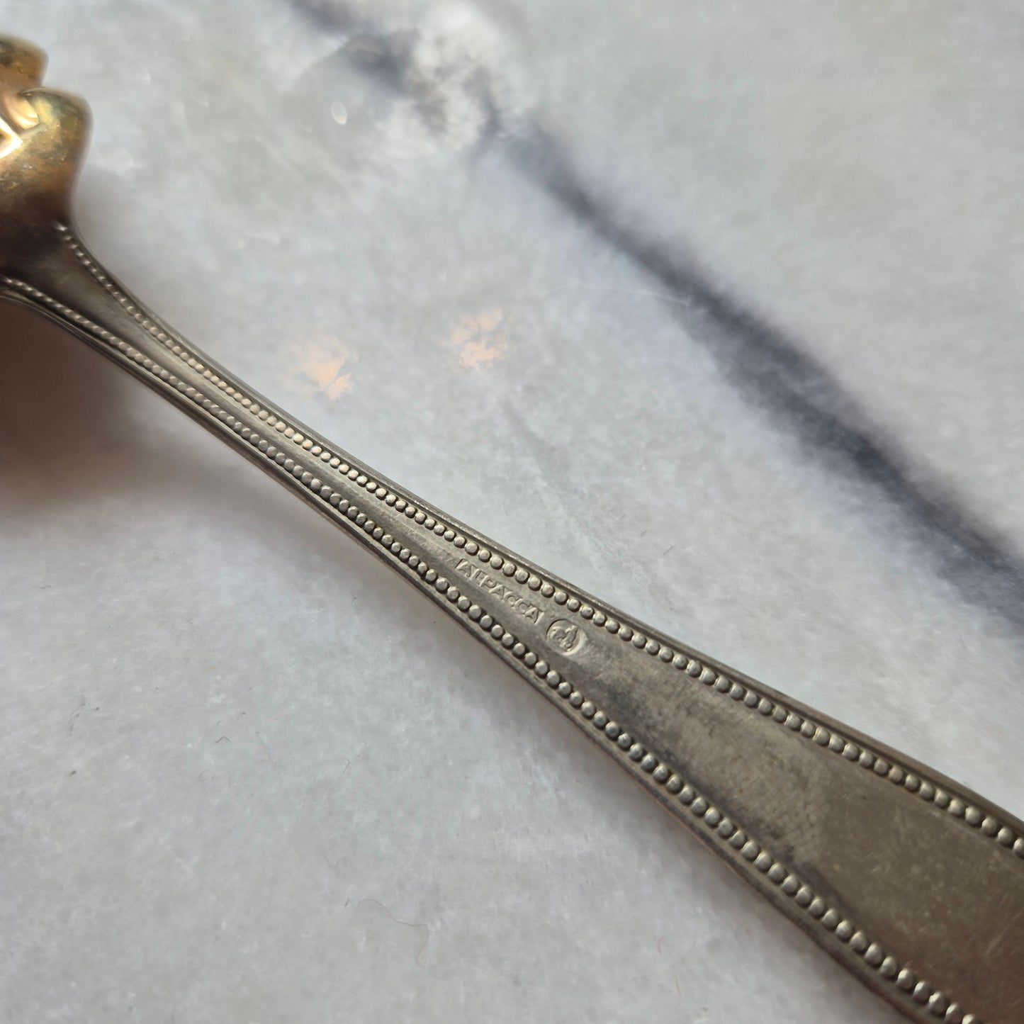 Antiker Muschelform Löffel Zuckerlöffel Alpacca Gold und Silberfarben