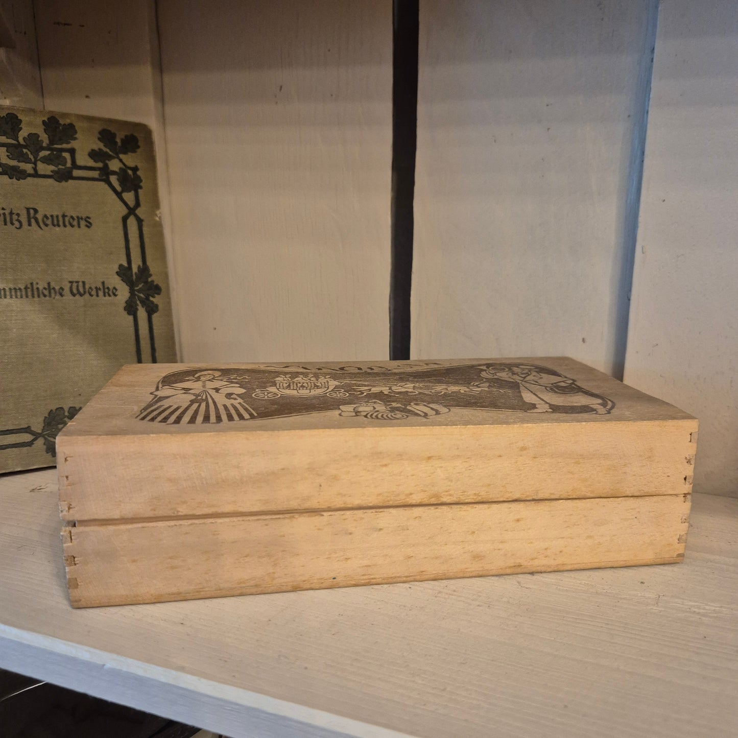 Alte dünne Holz Schachtel Kutsche Cinderella