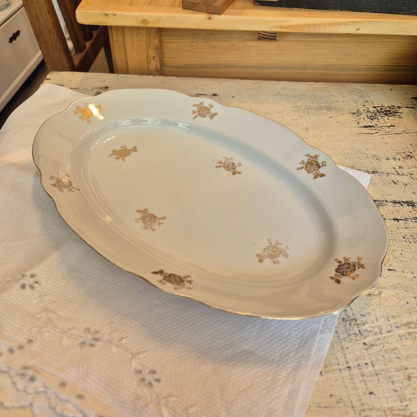 Antike Ovale Porzellan Servierplatte * Brocante * Vintage * Reinecke gold weiß