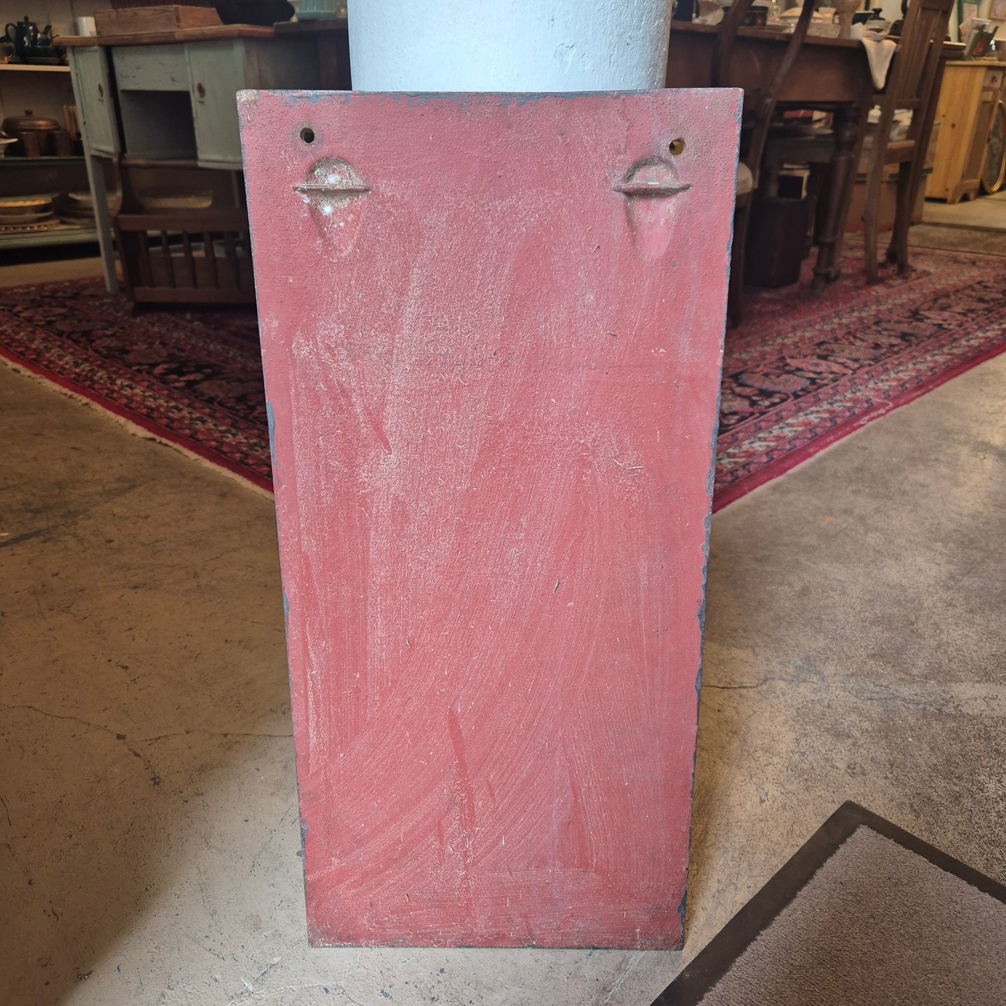 Antiker Feuerbock Gusseisen Kamin Platte Dekoration Garten "spielender Barde" Motiv