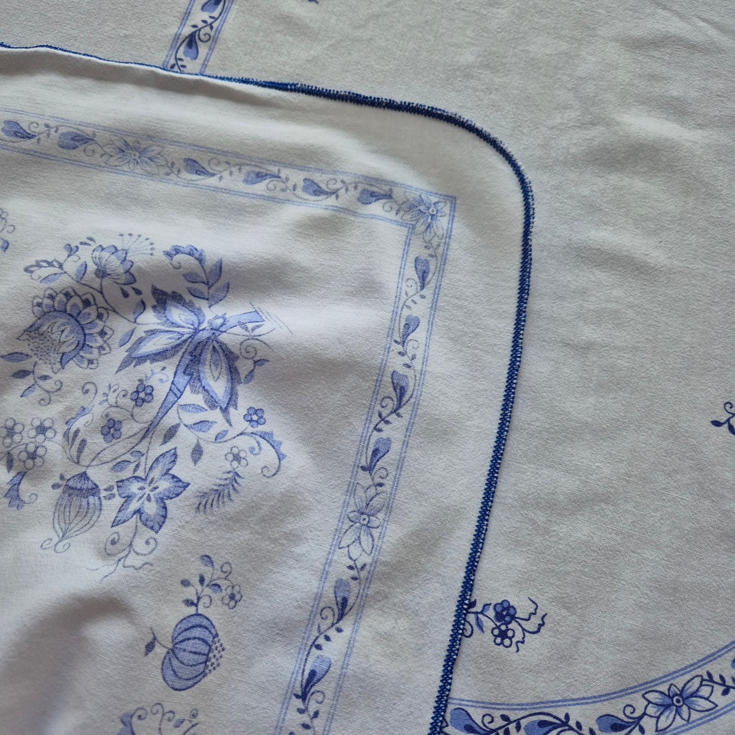 Vintage Tischdecke Zwiebelmuster blau weiß DDR 128x 160cm