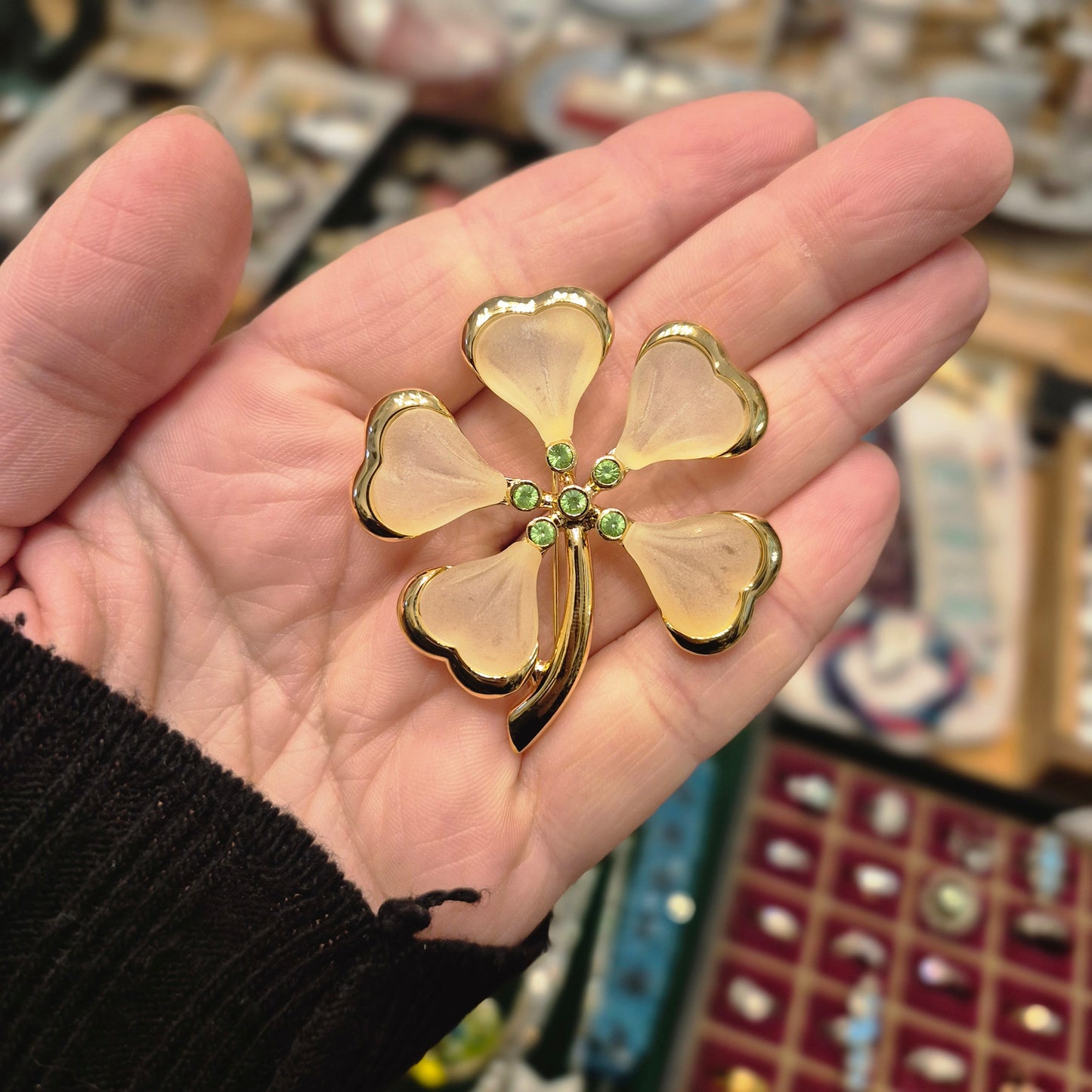 Große Statement Brosche / Kleeblatt Modeschmuck