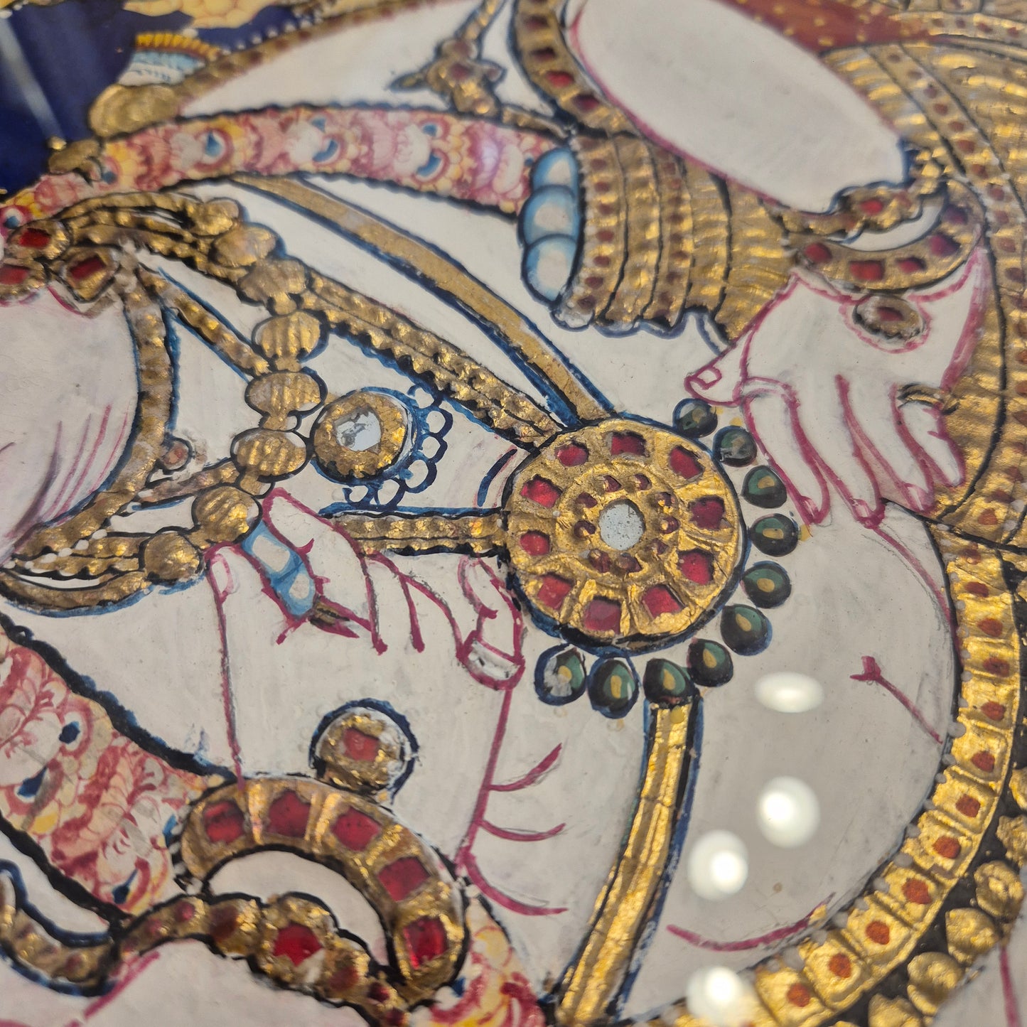Antikes Tanjore Gemälde hinter Glas 19. Jahrhundert auf Holz