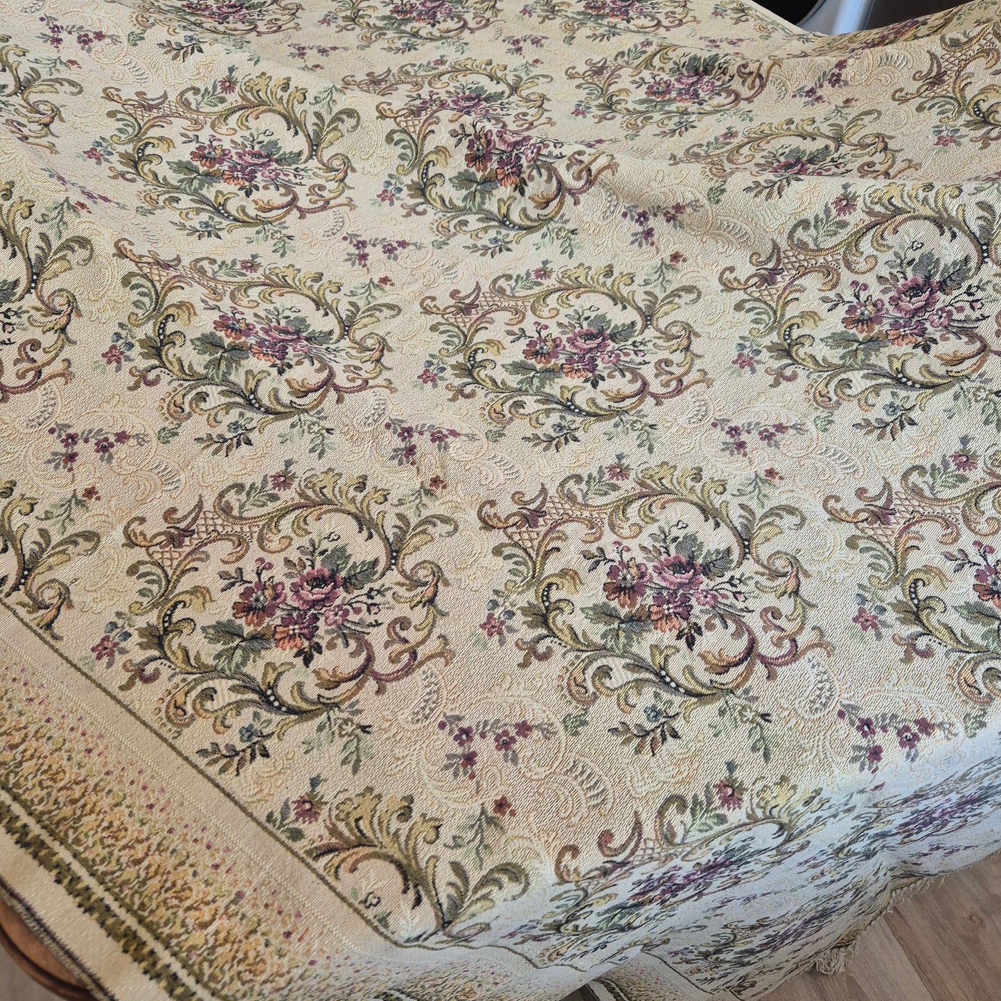 Alter Vintage Sofa Überwurf mit Fransen 133x240cm Gobelin Stil