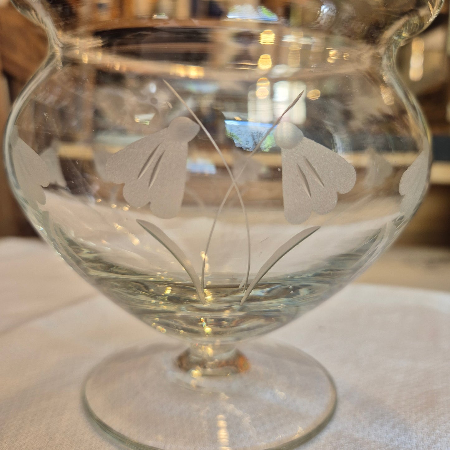 Altes Vintage Dekoratives Glas Schale mit geschliffenem Motiv Blumen Maiglöckchen Krokusse