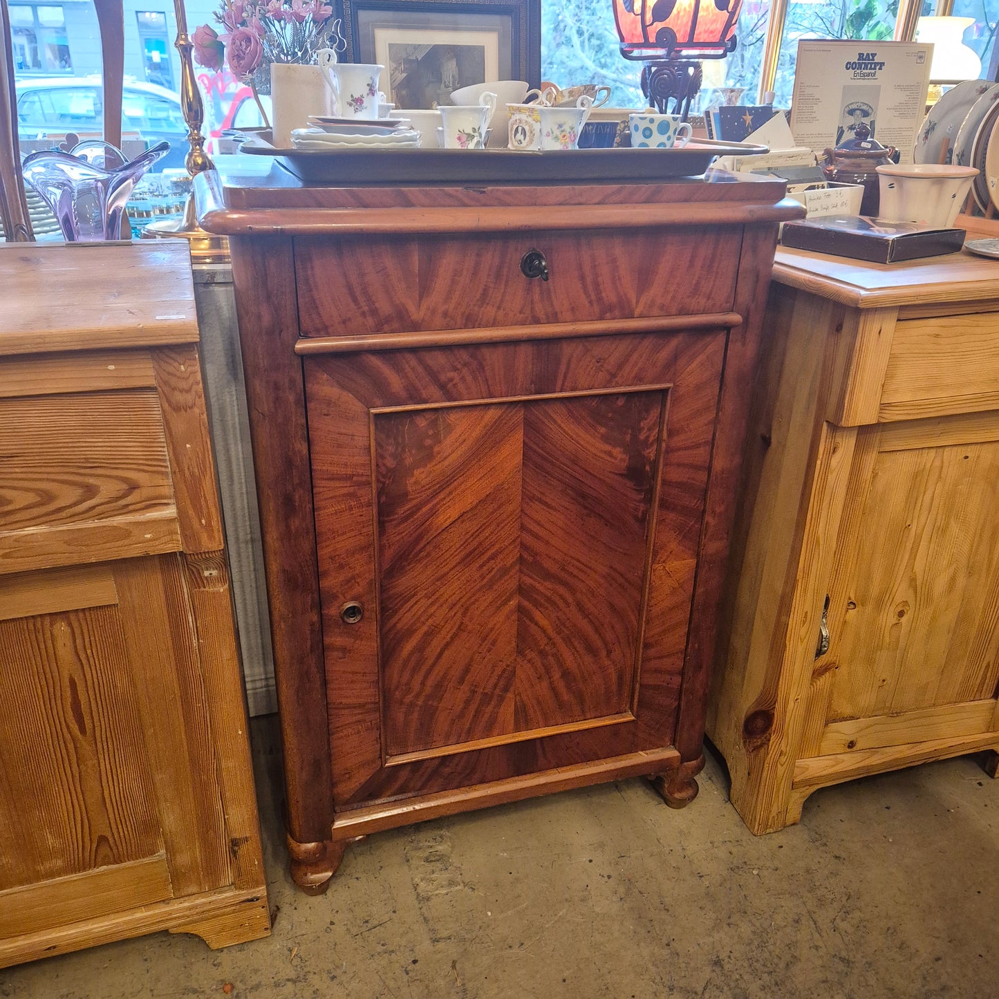 Antike Biedermeier Kommode Beistellschrank Nussholzfunier von 1860